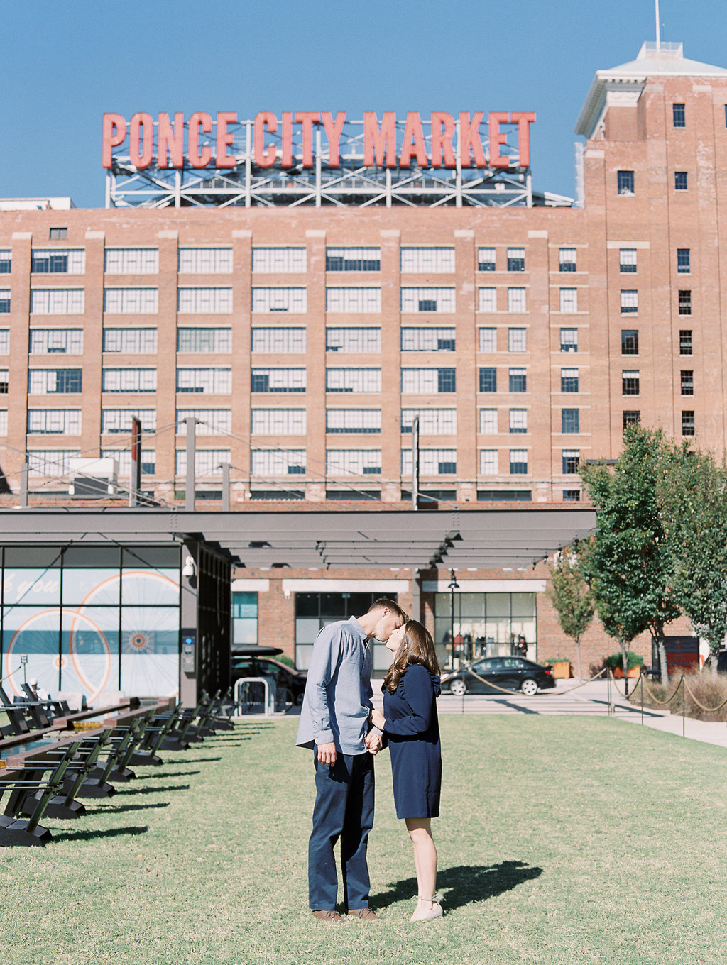 Ponce-City-Market-Engagement-atlanta-wedding-photographer-hannah-forsberg-24.jpg