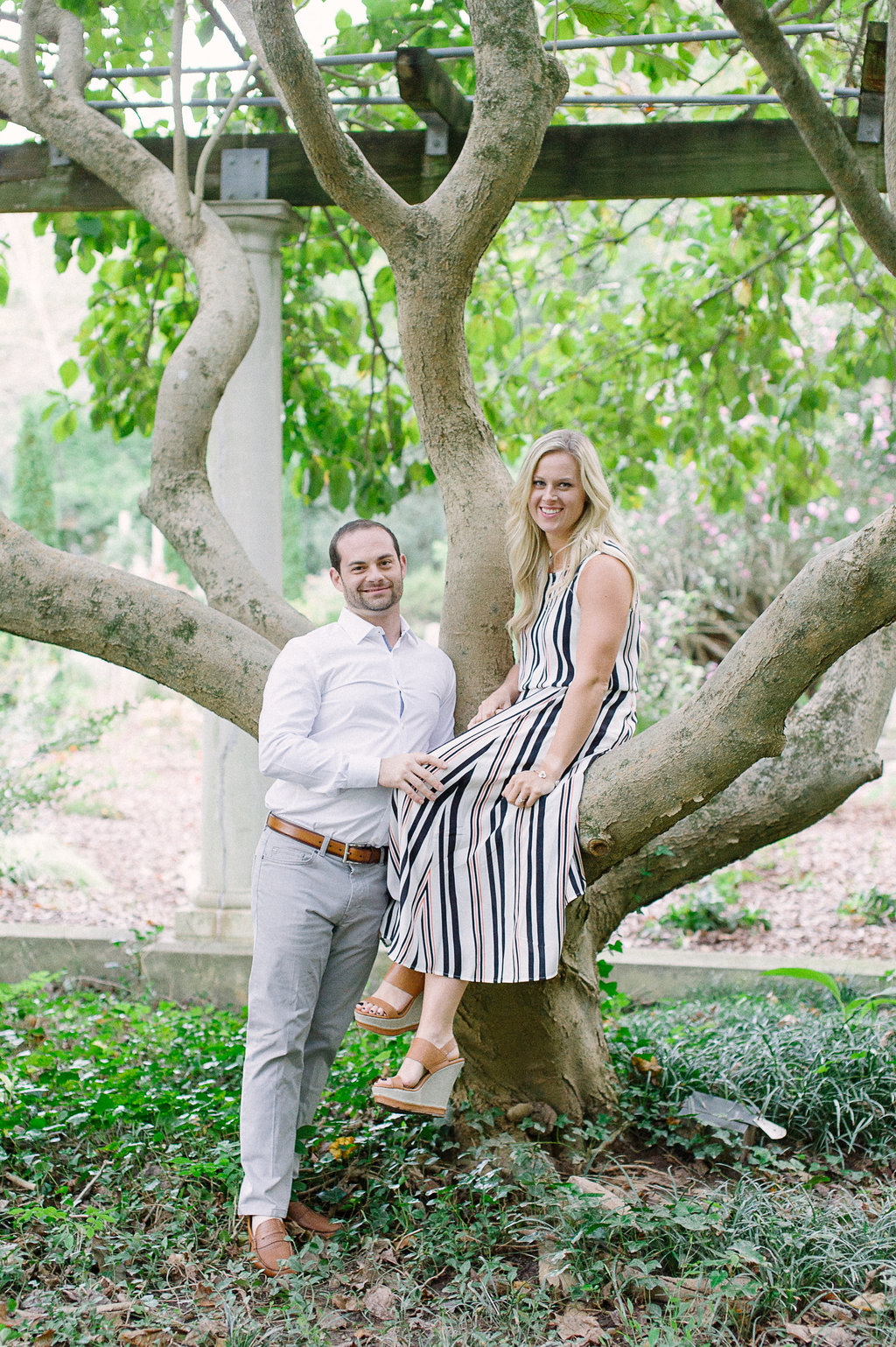 Cator-Woolford-Gardens-Engagement-atlanta-wedding-photographer-hannah-forsberg-14.jpg