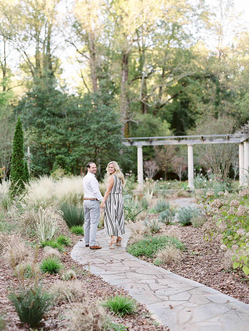 Cator-Woolford-Gardens-Engagement-atlanta-wedding-photographer-hannah-forsberg-21.jpg