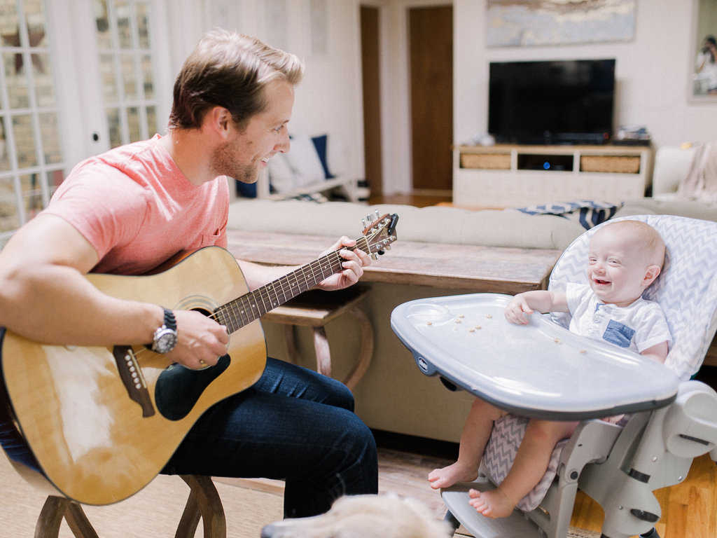 In-Home-Atlanta-Family-Session-atlanta-wedding-photographer-hannah-forsberg-17.jpg