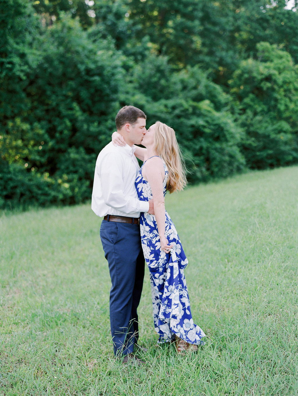 Woodstock-Engagement-Session-atlanta-wedding-photographer-hannah-forsberg-23.jpg