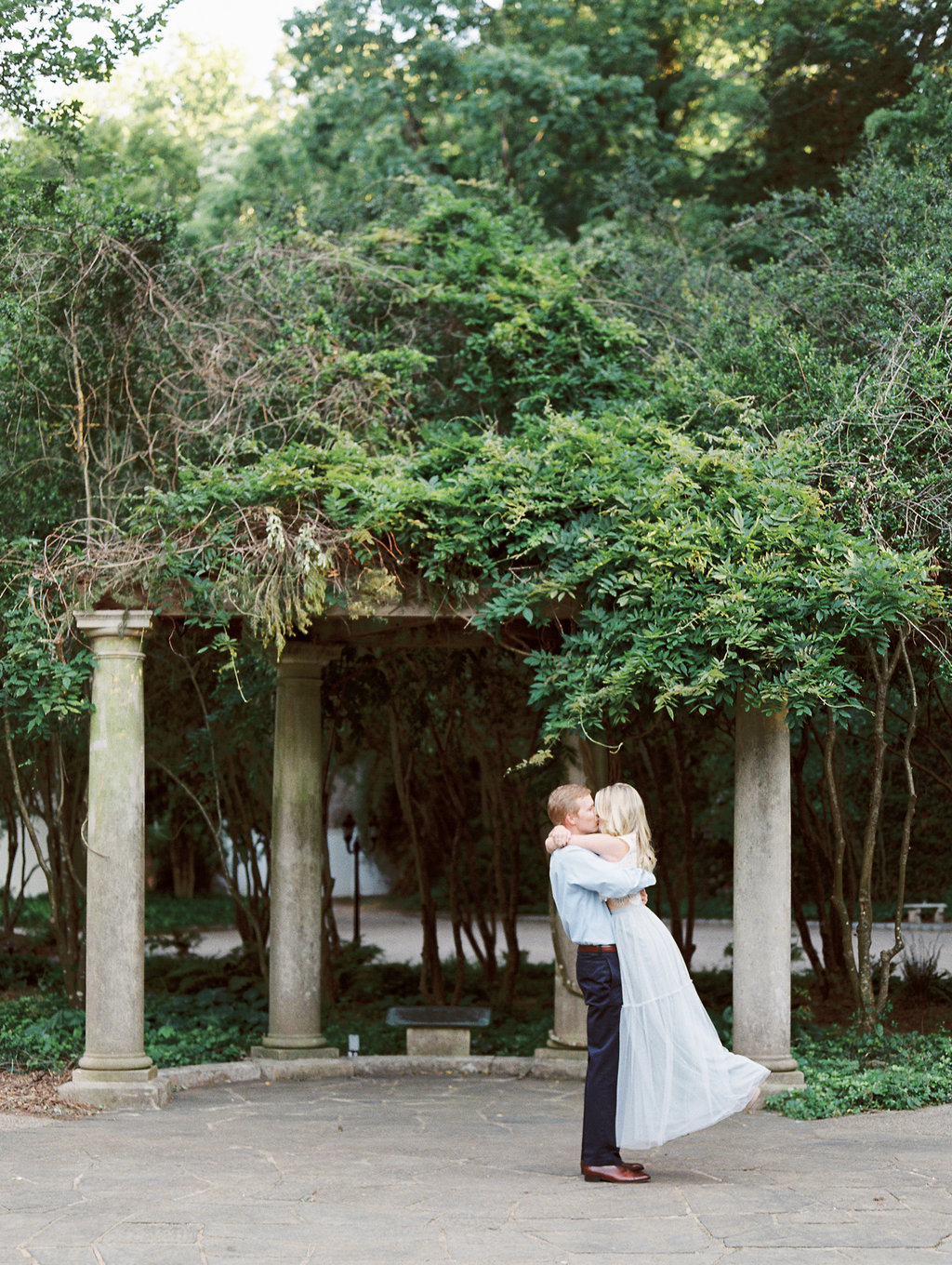 Cator-Woolford-Gardens-Engagement-atlanta-wedding-photographer-hannah-forsberg-19.jpg