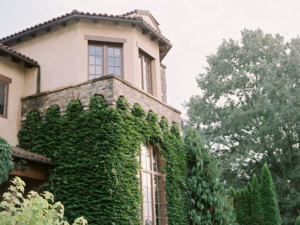 montaluce-winery-dahlonega-atlanta-wedding-photographer-fine-art-film-hannah-forsberg54.JPG