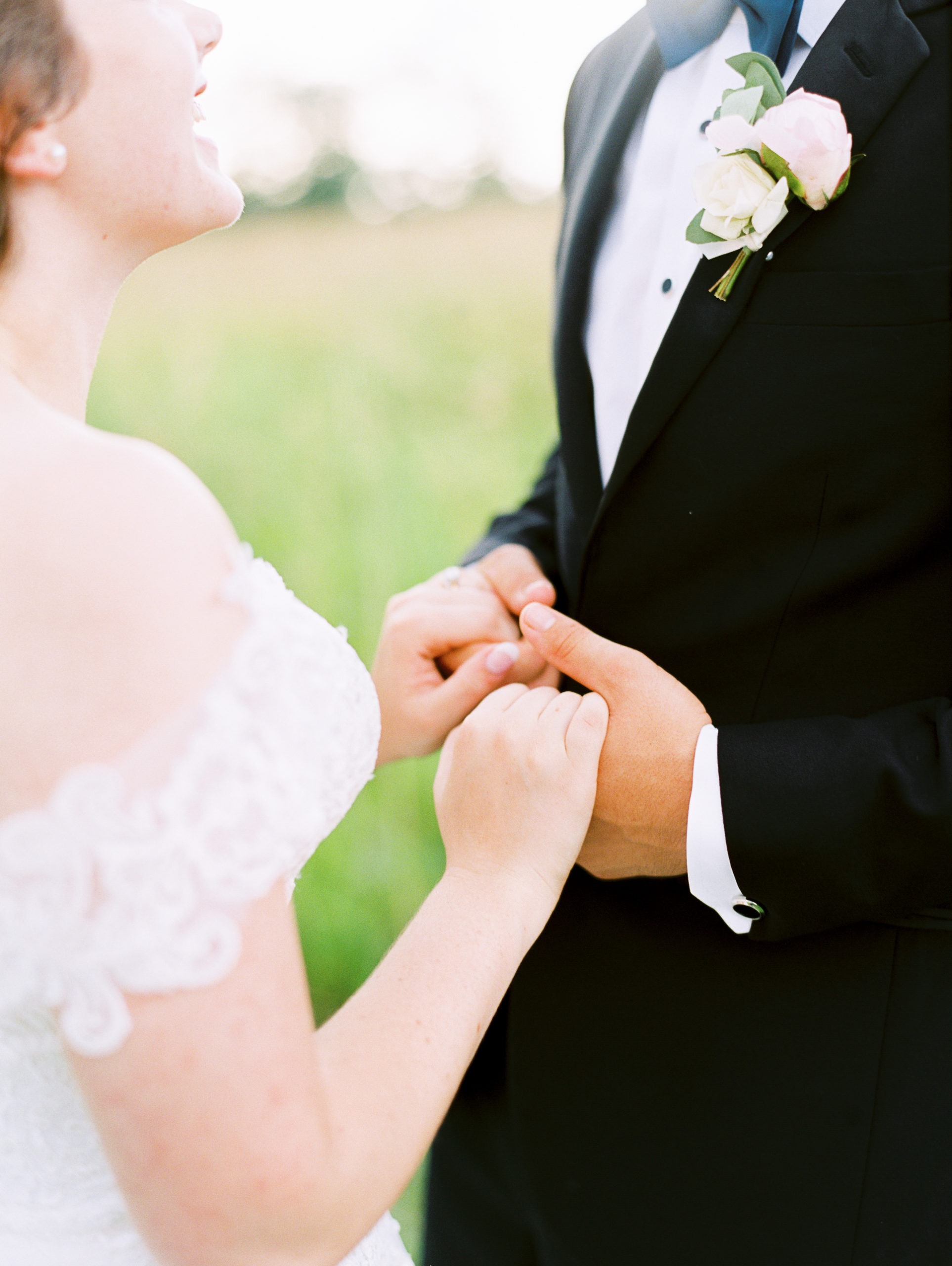 barn-at-tatum-acres-wedding-jasper-atlanta-wedding-photographer-fine-art-film-hannah-forsberg38.JPG