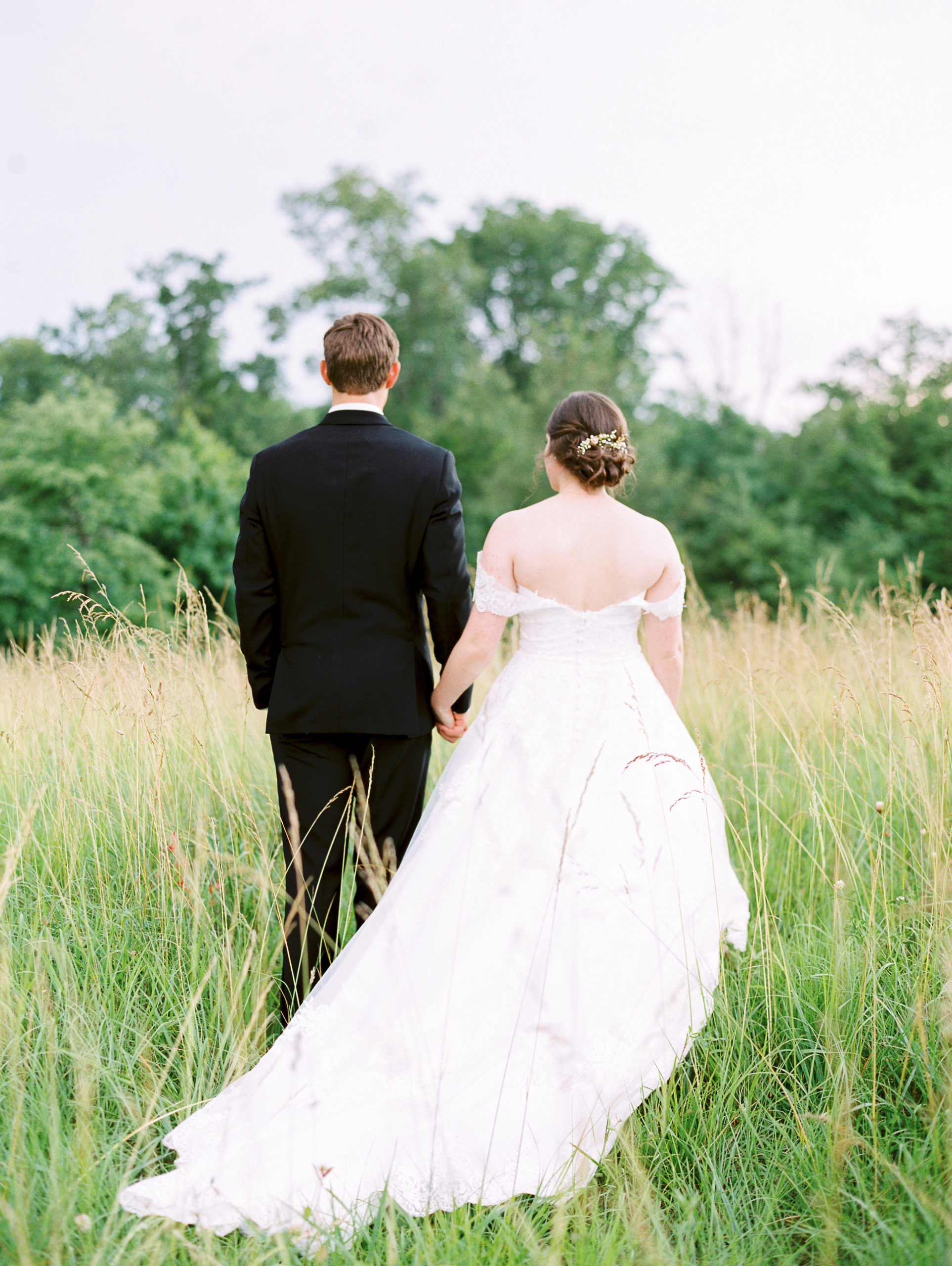 barn-at-tatum-acres-wedding-jasper-atlanta-wedding-photographer-fine-art-film-hannah-forsberg40.JPG