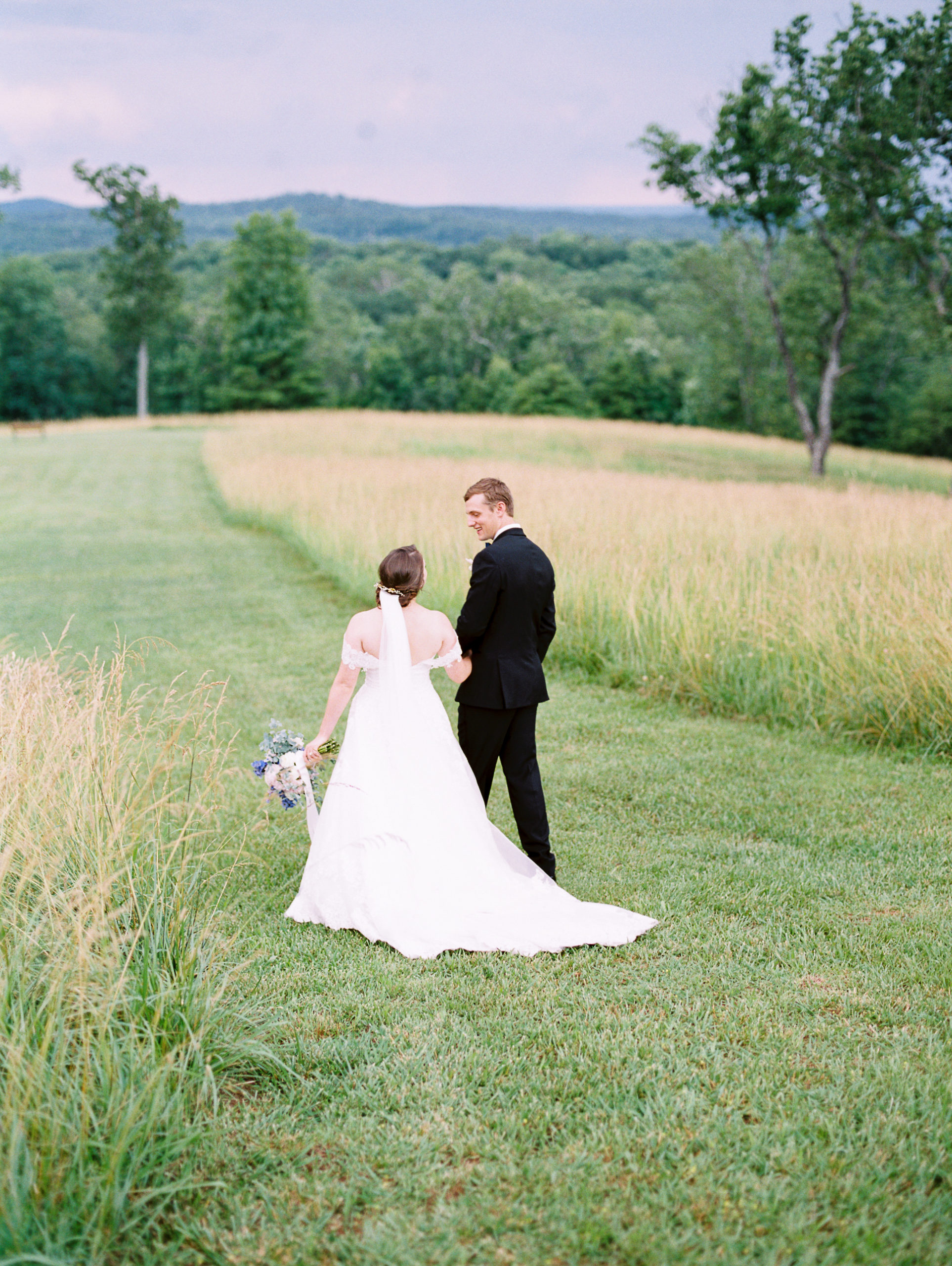 barn-at-tatum-acres-wedding-jasper-atlanta-wedding-photographer-fine-art-film-hannah-forsberg41.JPG