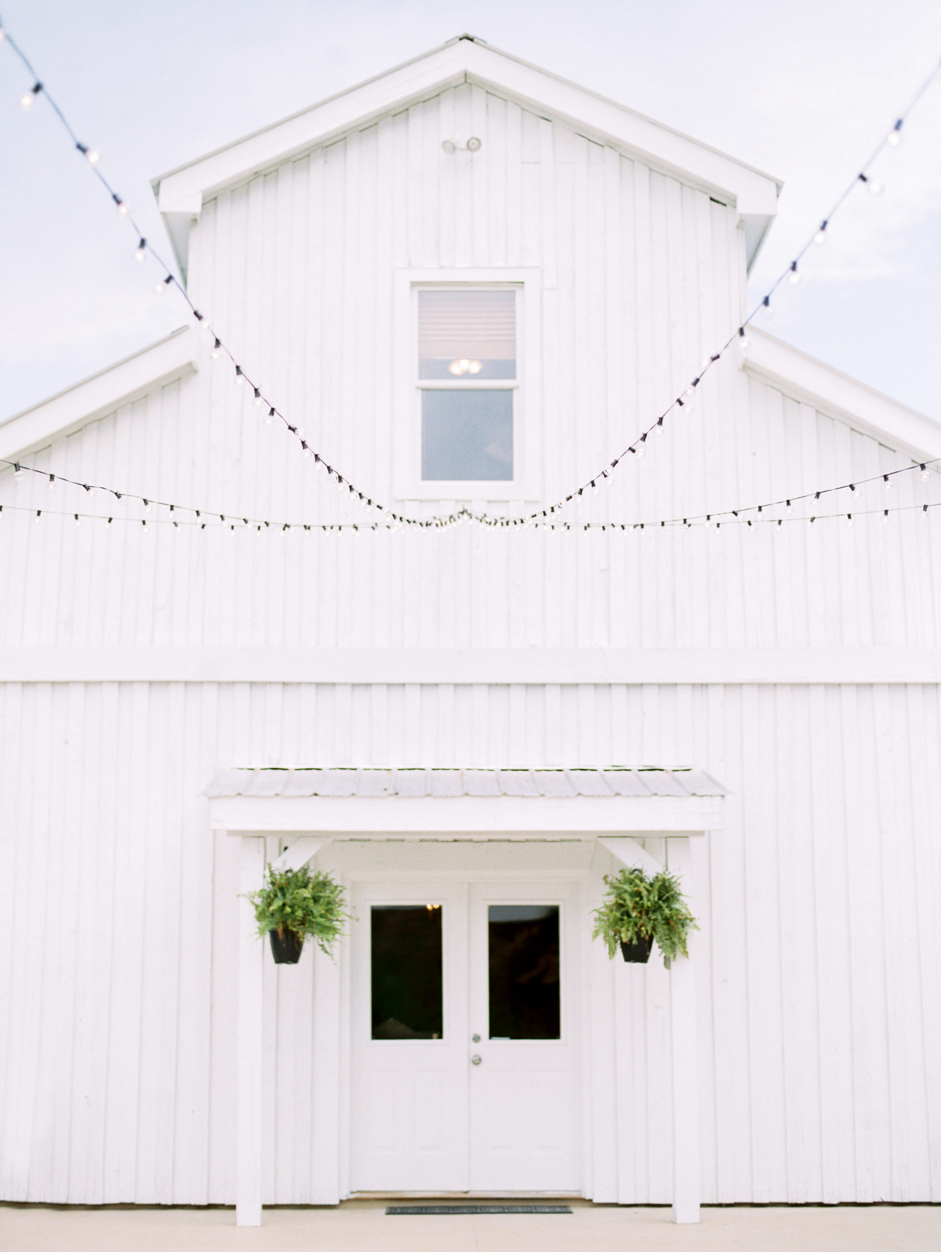 barn-at-tatum-acres-wedding-jasper-atlanta-wedding-photographer-fine-art-film-hannah-forsberg5.JPG