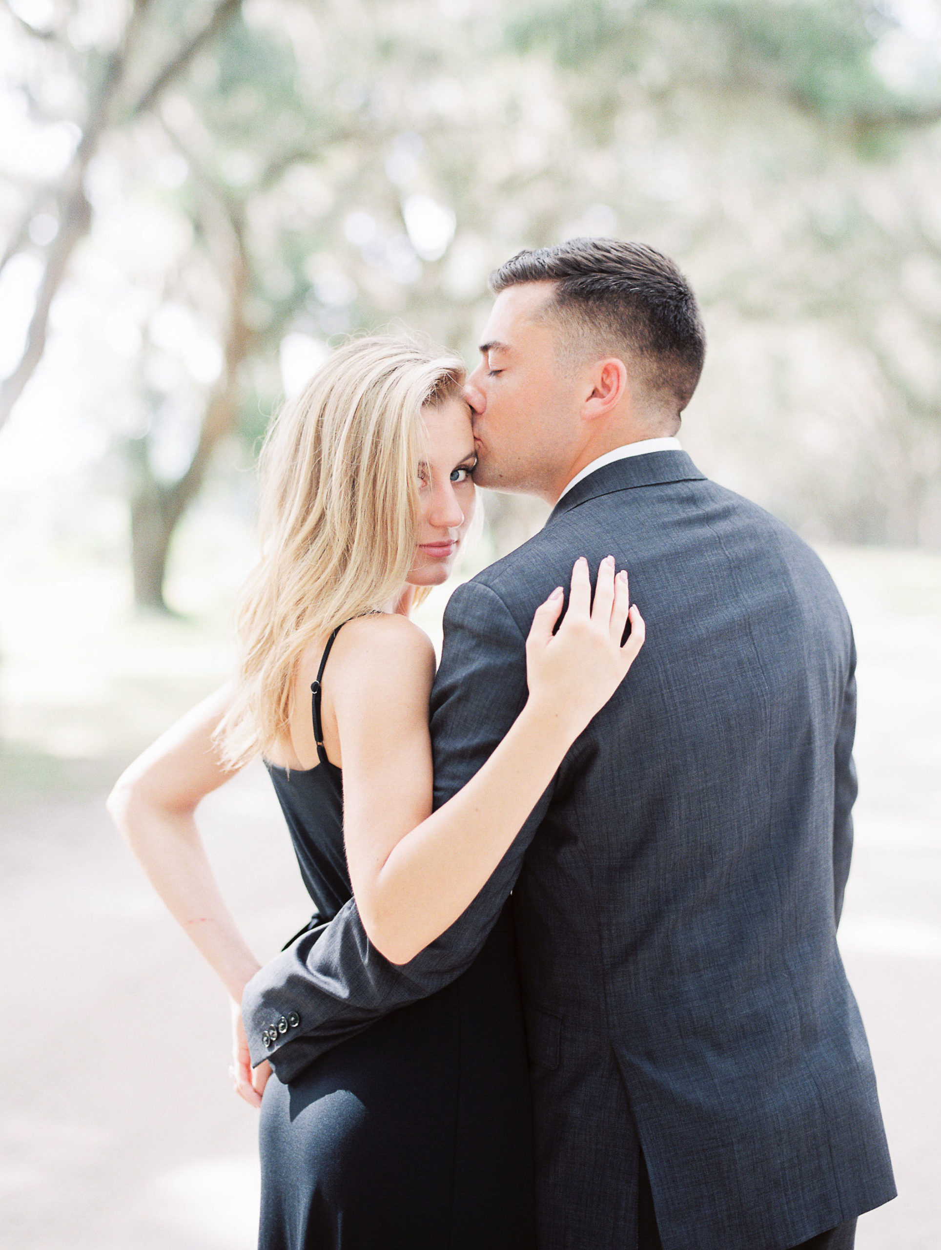 hannah-tommy-wormsloe-historic-site-engagement-photos-hannah-forsberg-atlanta-wedding-photographer-28.jpg