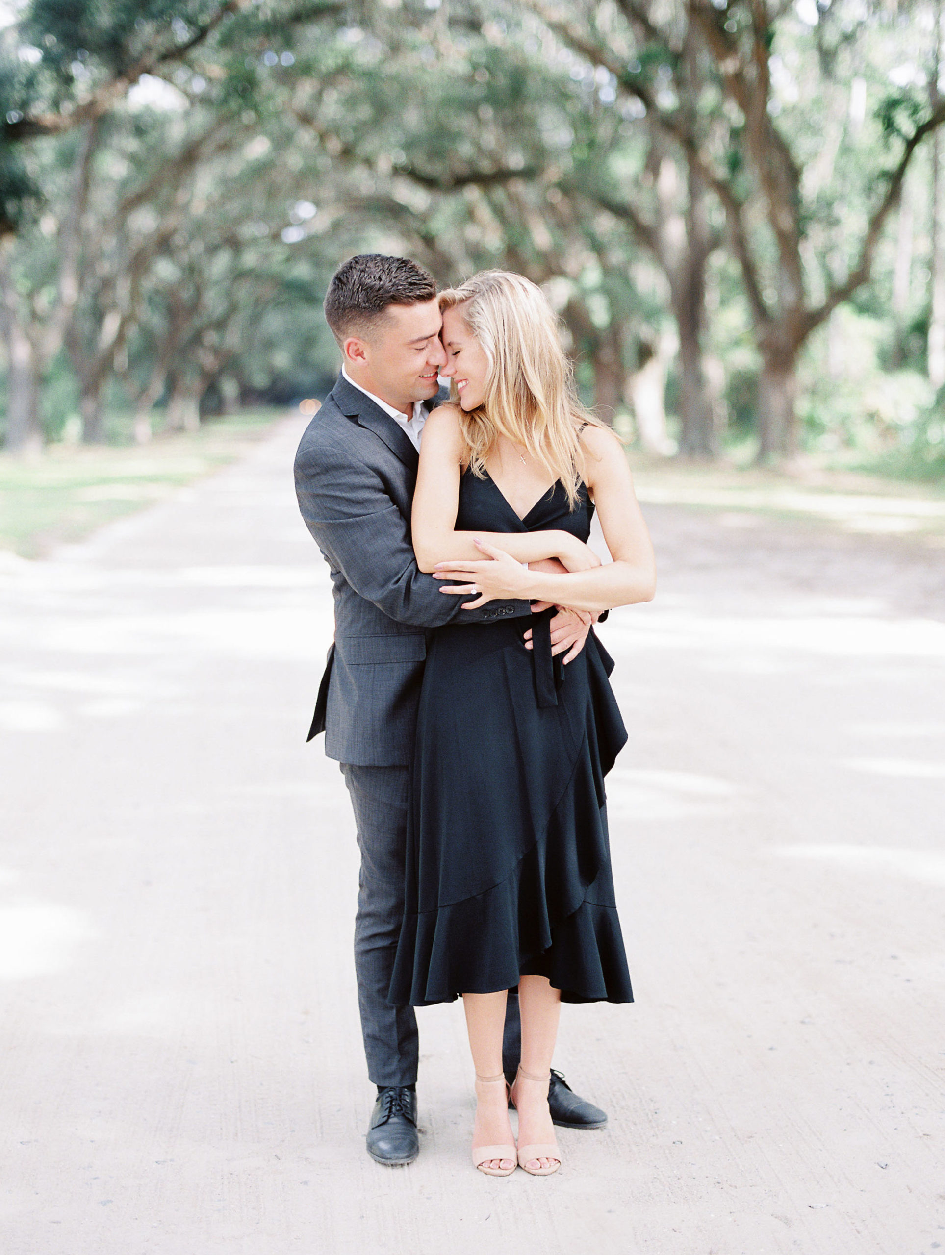 hannah-tommy-wormsloe-historic-site-engagement-photos-hannah-forsberg-atlanta-wedding-photographer-33.jpg