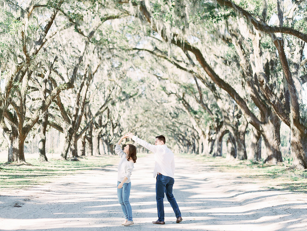 Wormsloe-historic-site-savannah-engagement-hannah-forsberg-atlanta-wedding-photographer-11.jpg