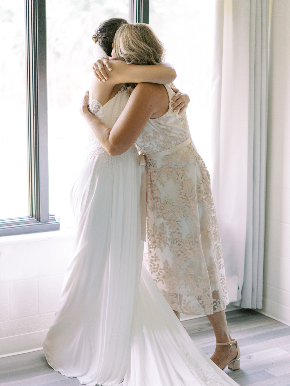atlanta-film-wedding-photographer-roswell-ivy-hall-hannah-forsberg-10.jpg
