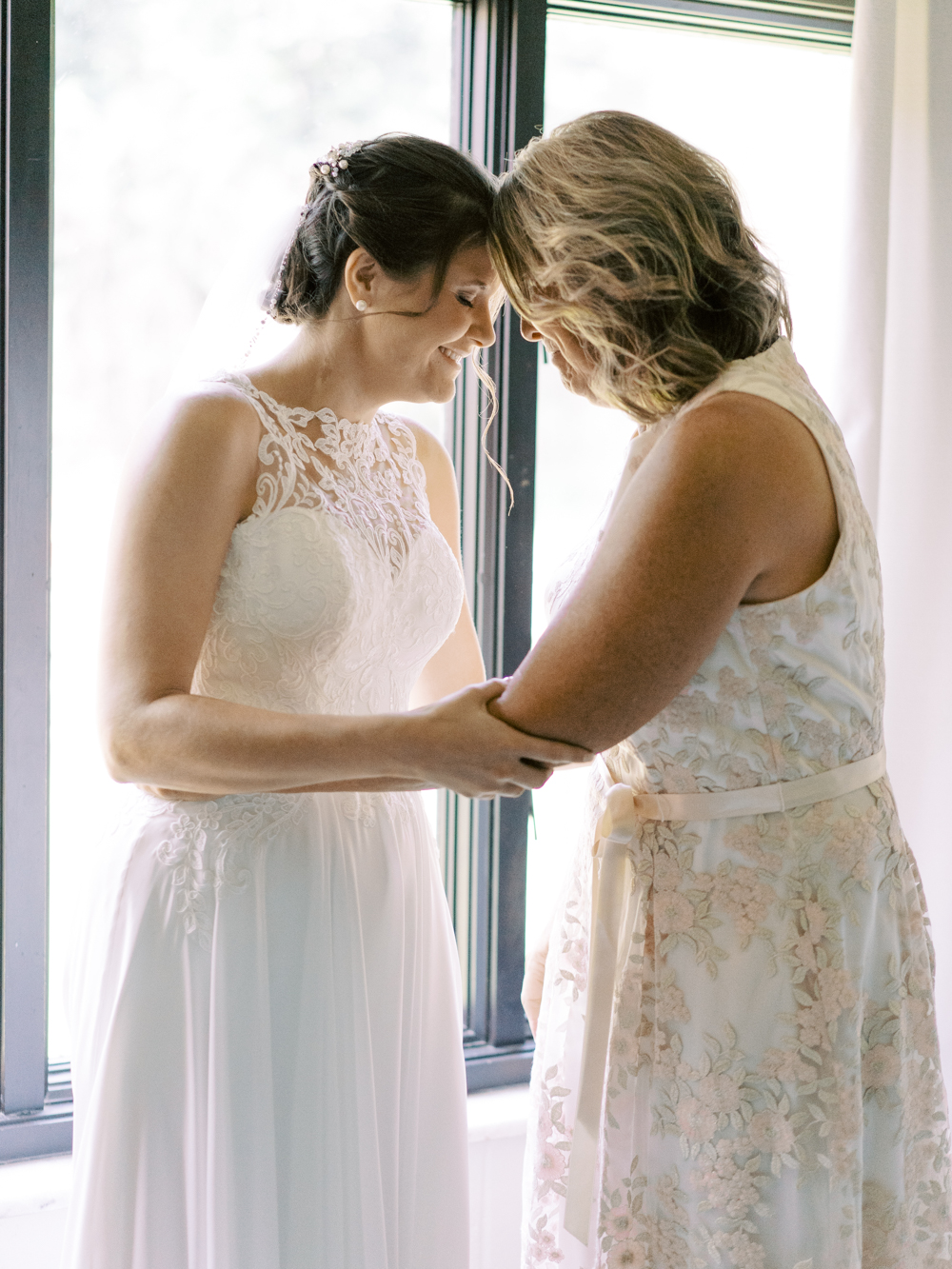 atlanta-film-wedding-photographer-roswell-ivy-hall-hannah-forsberg-11.jpg