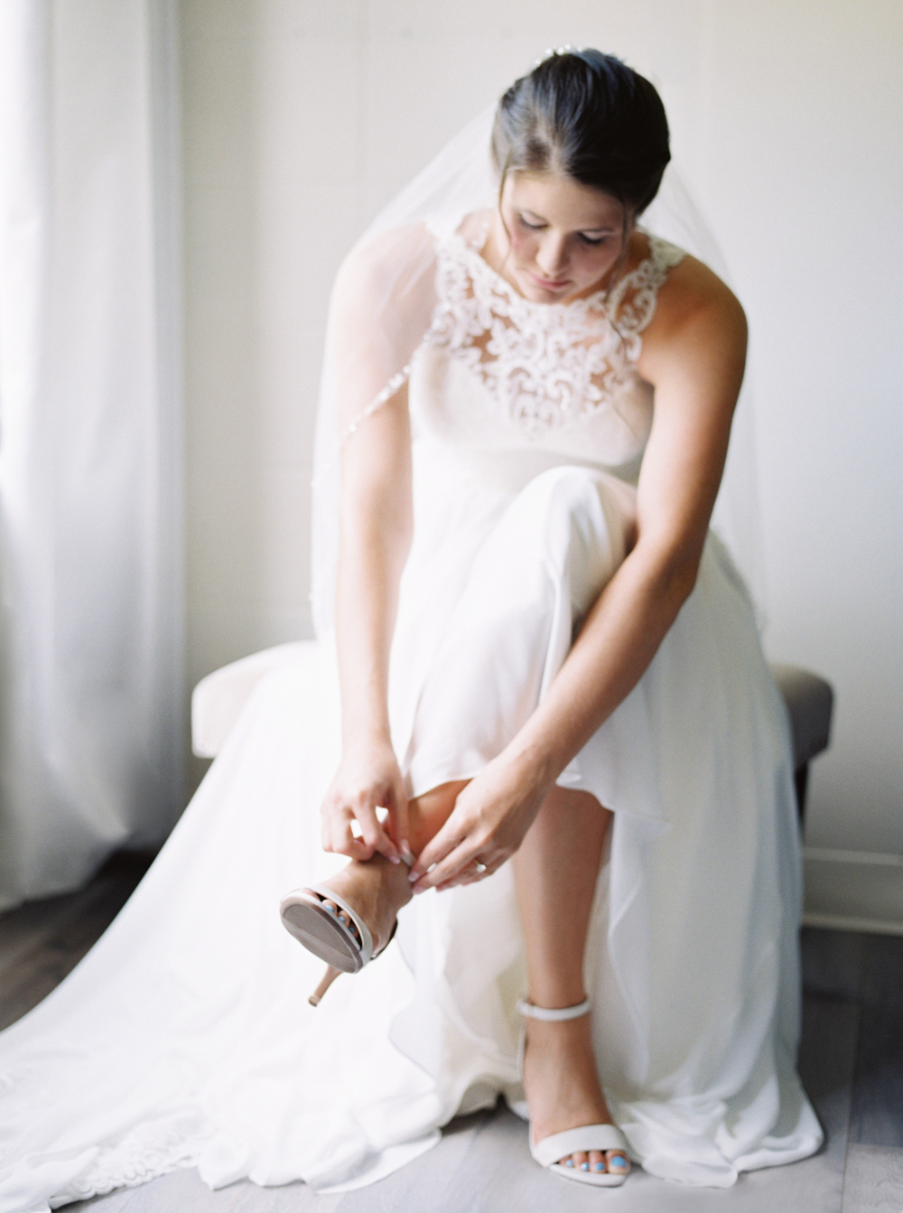 atlanta-film-wedding-photographer-roswell-ivy-hall-hannah-forsberg-12.jpg