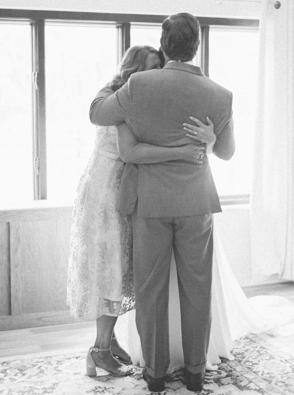 atlanta-film-wedding-photographer-roswell-ivy-hall-hannah-forsberg-17.jpg
