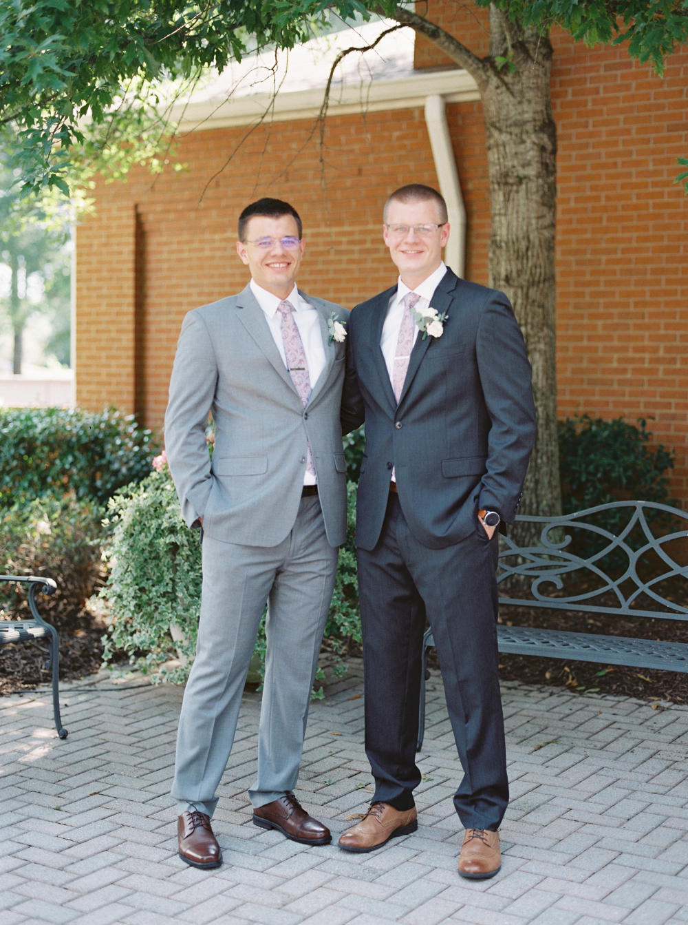 atlanta-film-wedding-photographer-roswell-ivy-hall-hannah-forsberg-22.jpg