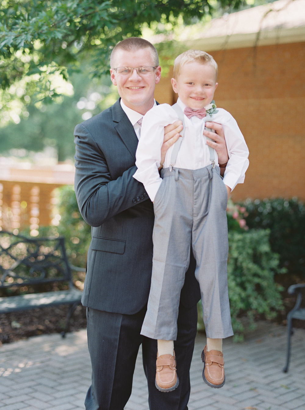 atlanta-film-wedding-photographer-roswell-ivy-hall-hannah-forsberg-26.jpg