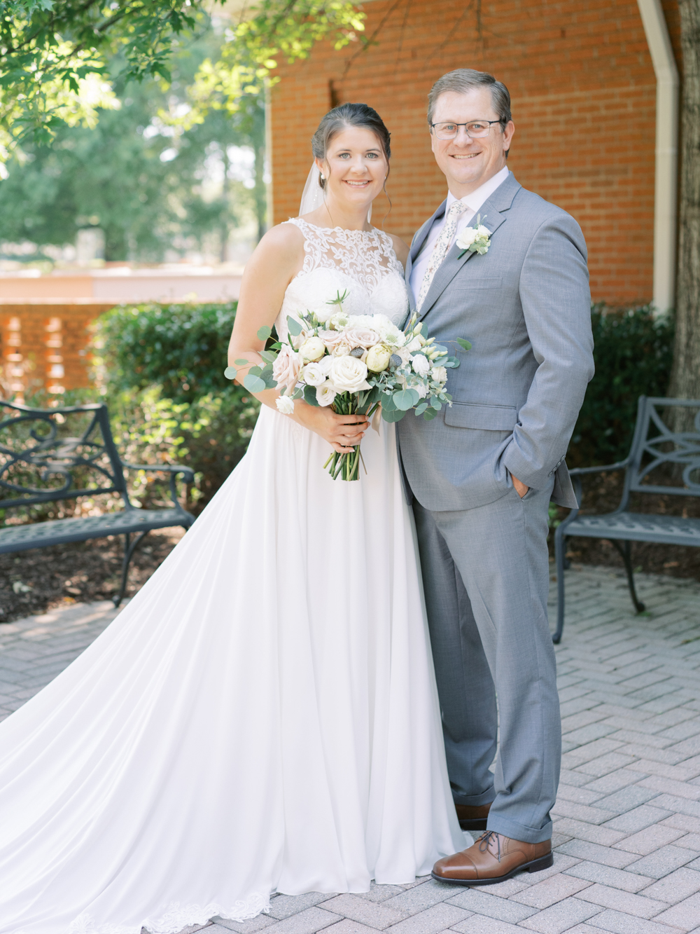 atlanta-film-wedding-photographer-roswell-ivy-hall-hannah-forsberg-29.jpg