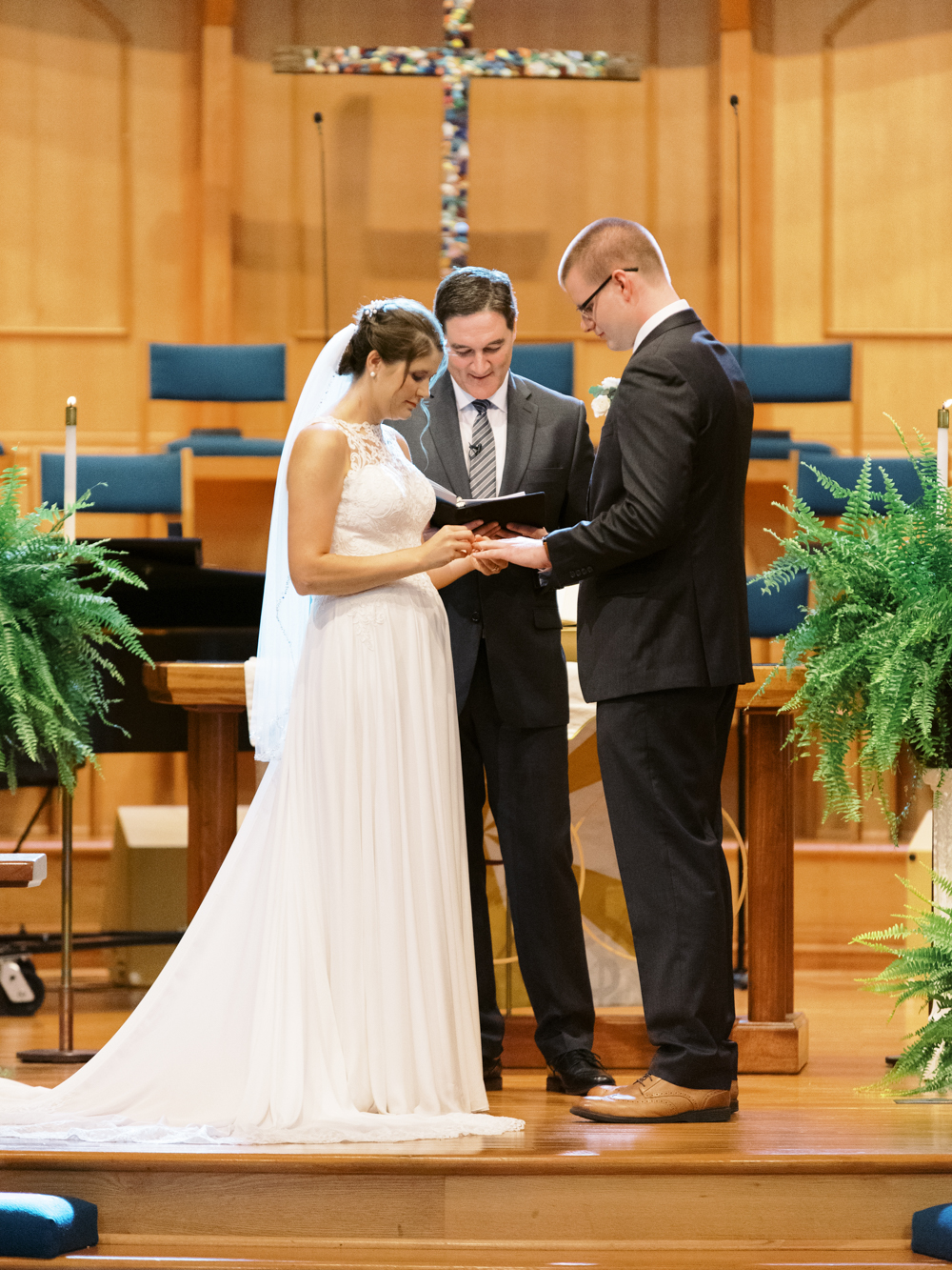 atlanta-film-wedding-photographer-roswell-ivy-hall-hannah-forsberg-39.jpg