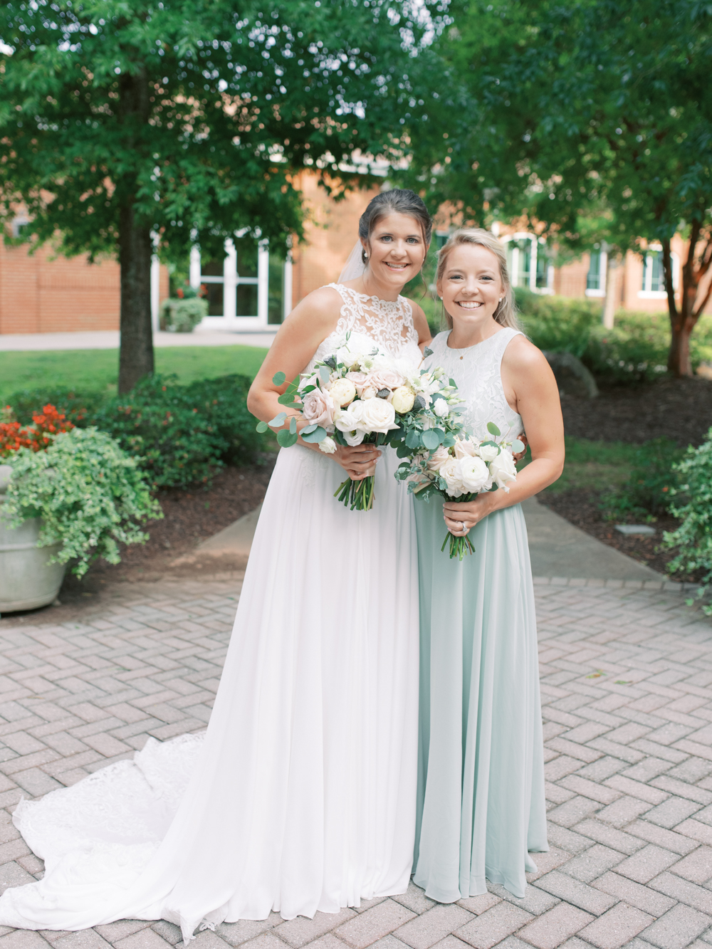 atlanta-film-wedding-photographer-roswell-ivy-hall-hannah-forsberg-55.jpg