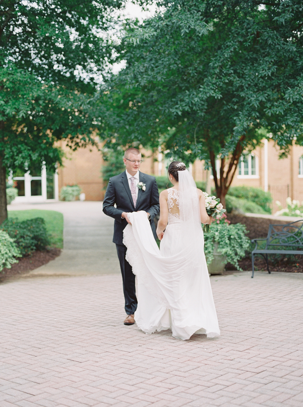 atlanta-film-wedding-photographer-roswell-ivy-hall-hannah-forsberg-65.jpg