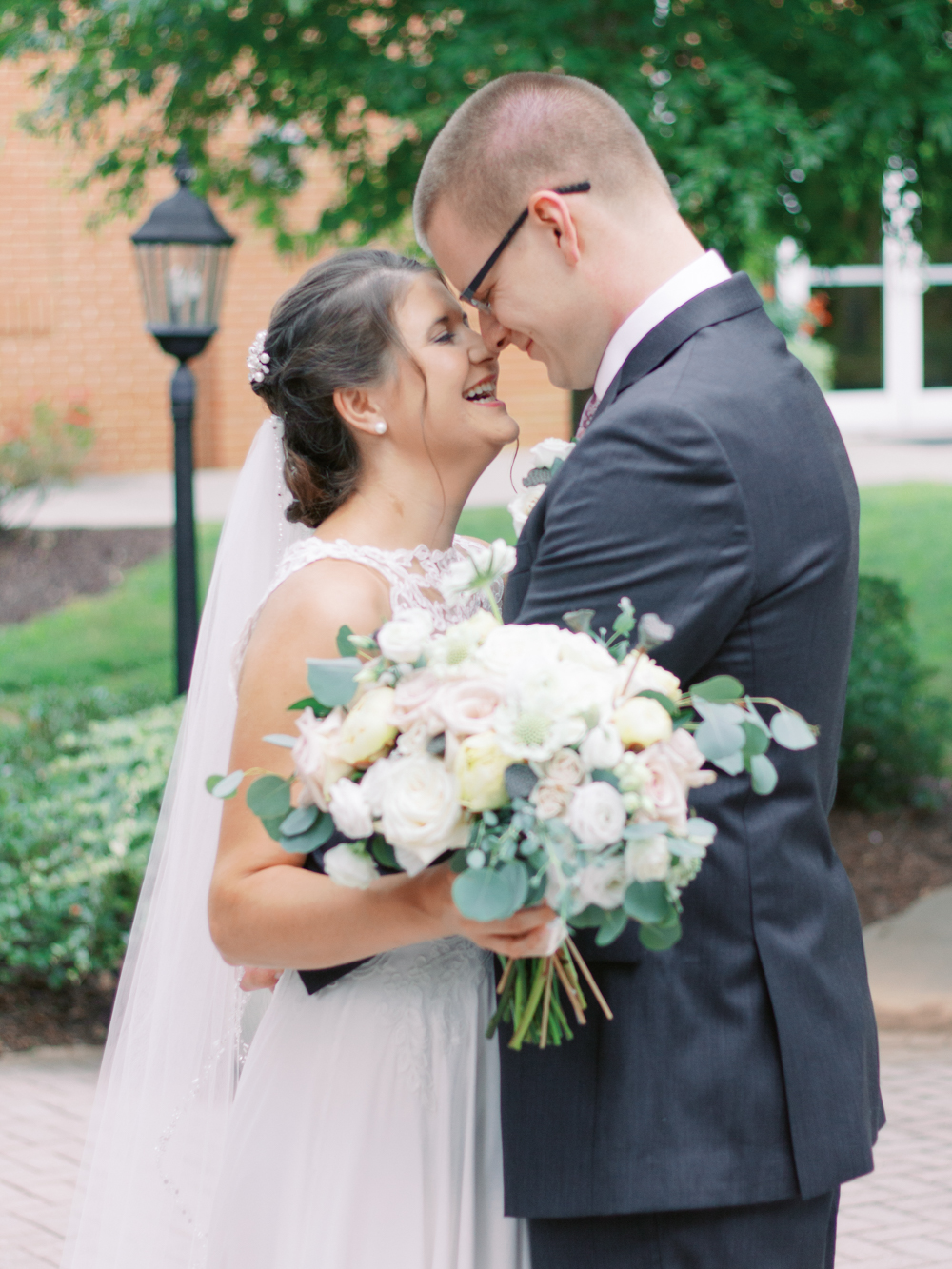 atlanta-film-wedding-photographer-roswell-ivy-hall-hannah-forsberg-66.jpg