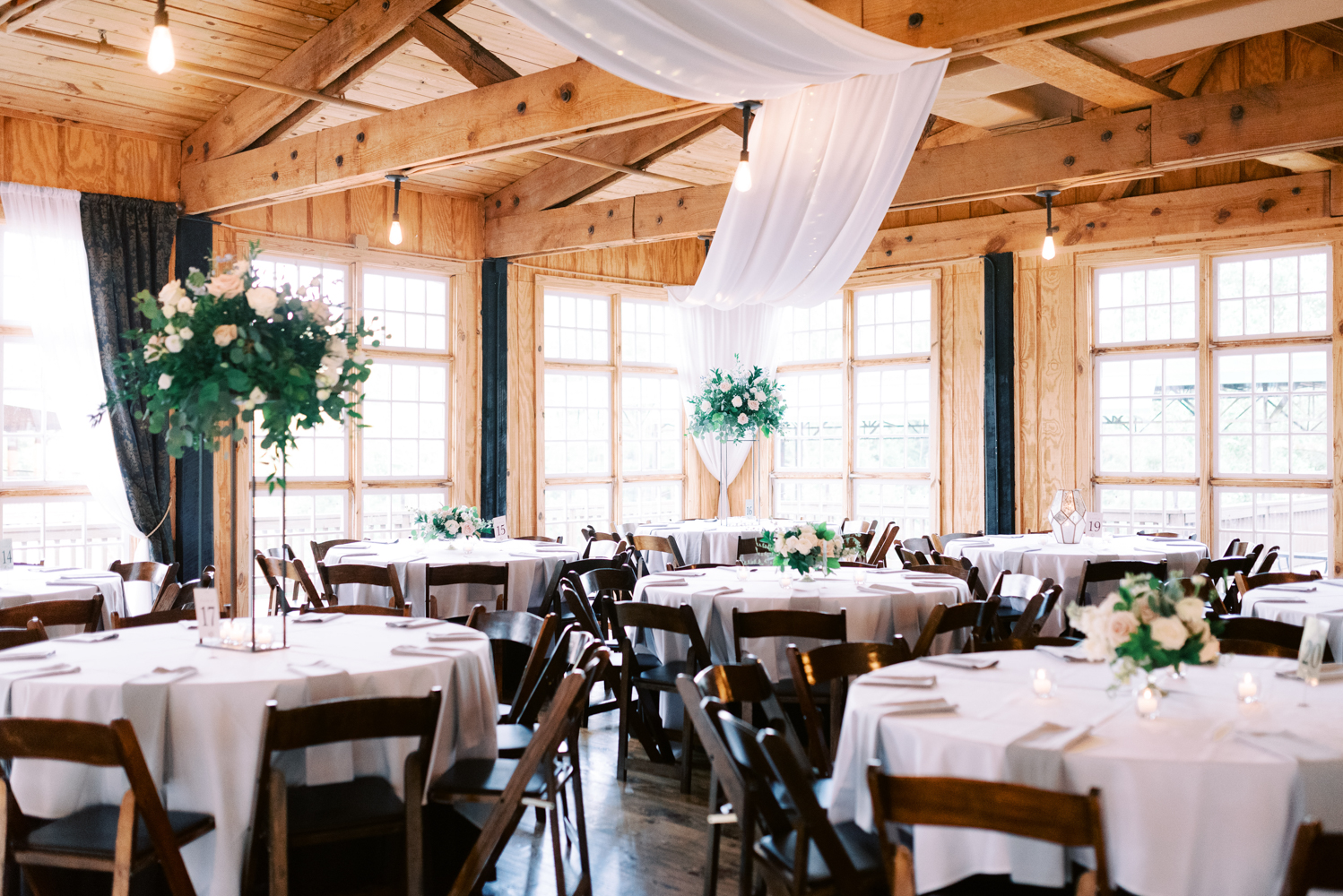 atlanta-film-wedding-photographer-roswell-ivy-hall-hannah-forsberg-78.jpg