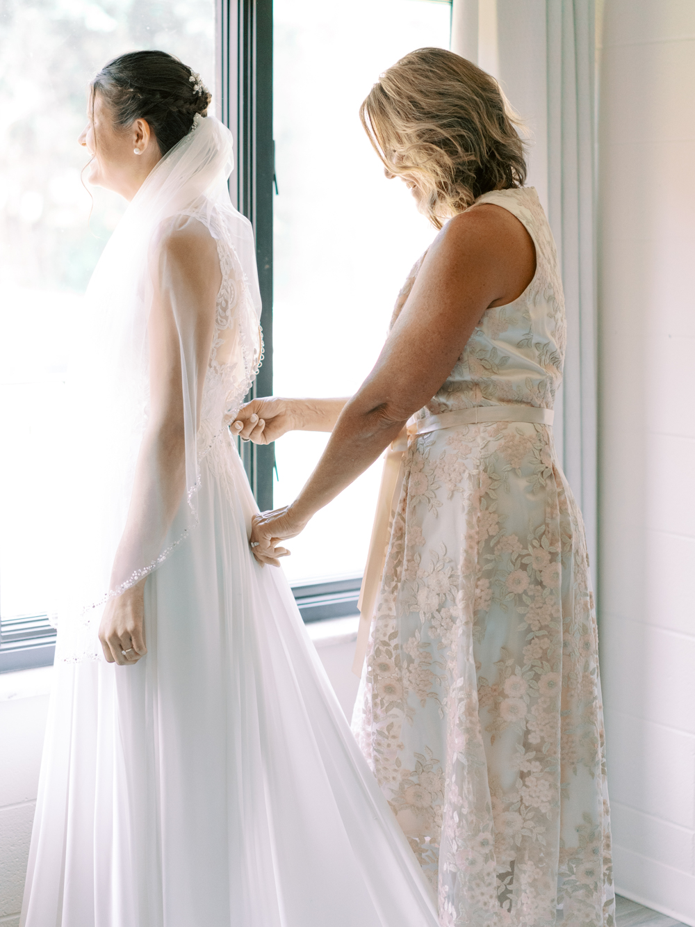 atlanta-film-wedding-photographer-roswell-ivy-hall-hannah-forsberg-8.jpg