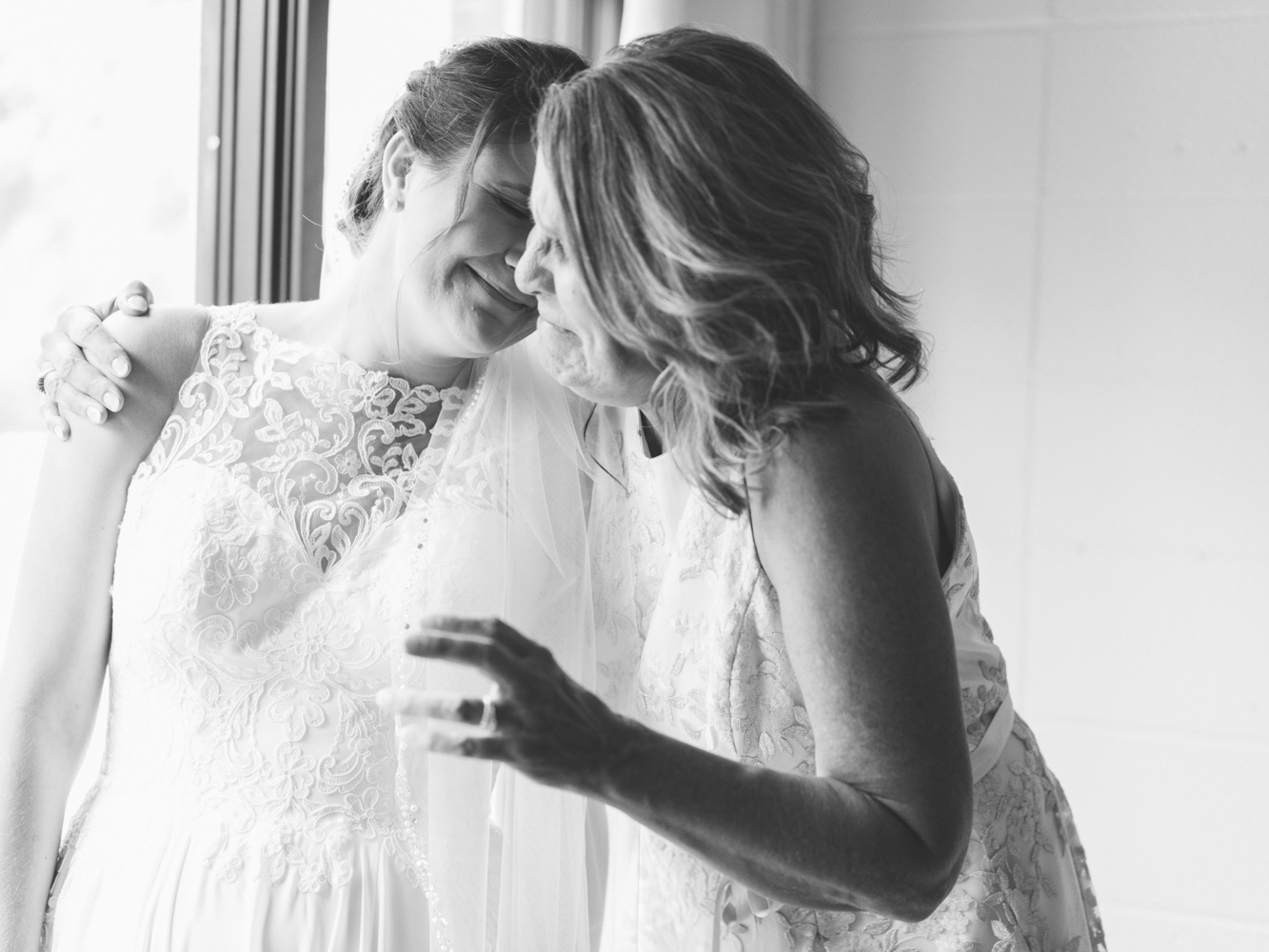atlanta-film-wedding-photographer-roswell-ivy-hall-hannah-forsberg-9.jpg