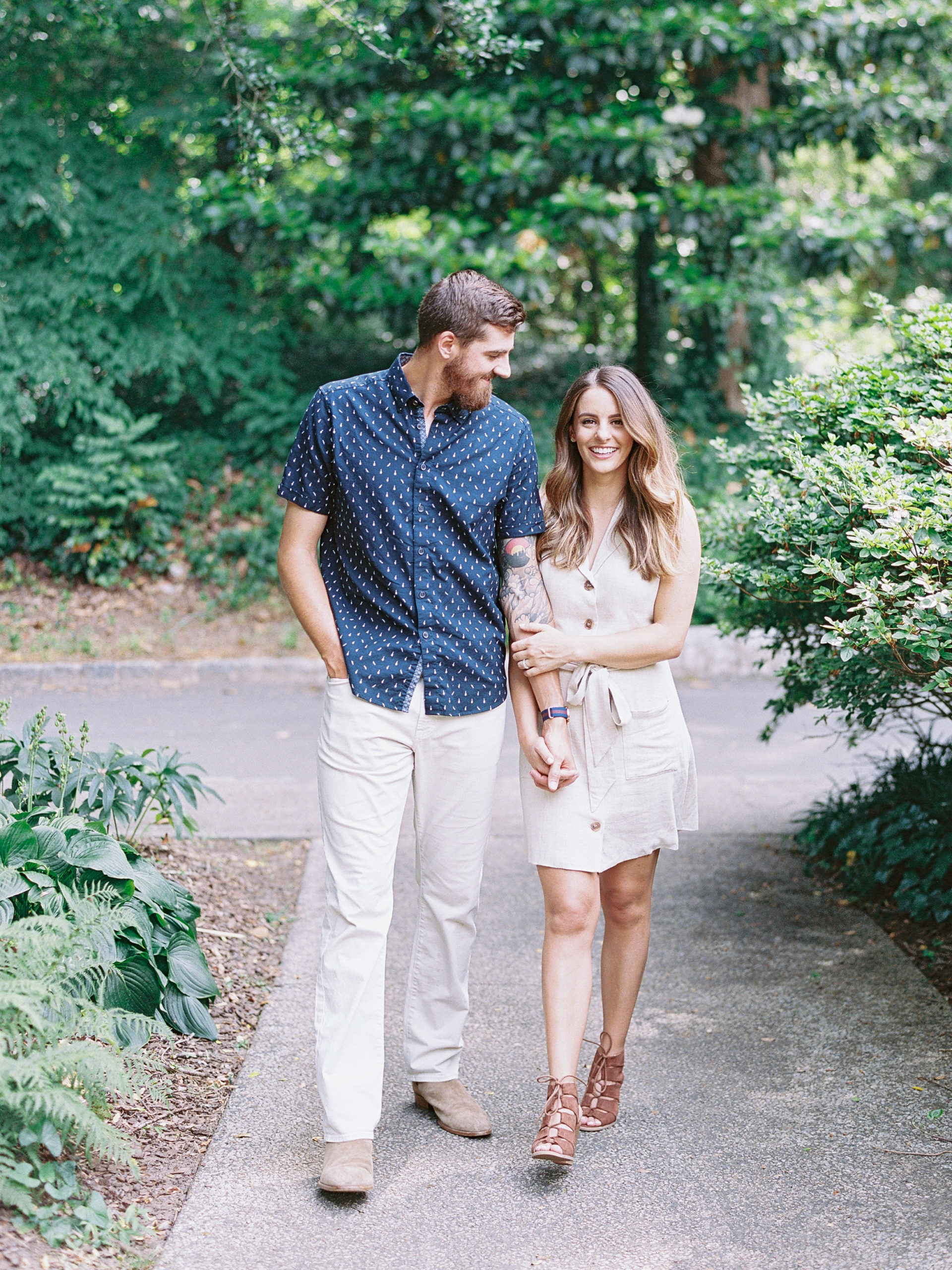 Cator-woolford-gardens-family-photos-atlanta-film-wedding-photographer-15.jpg