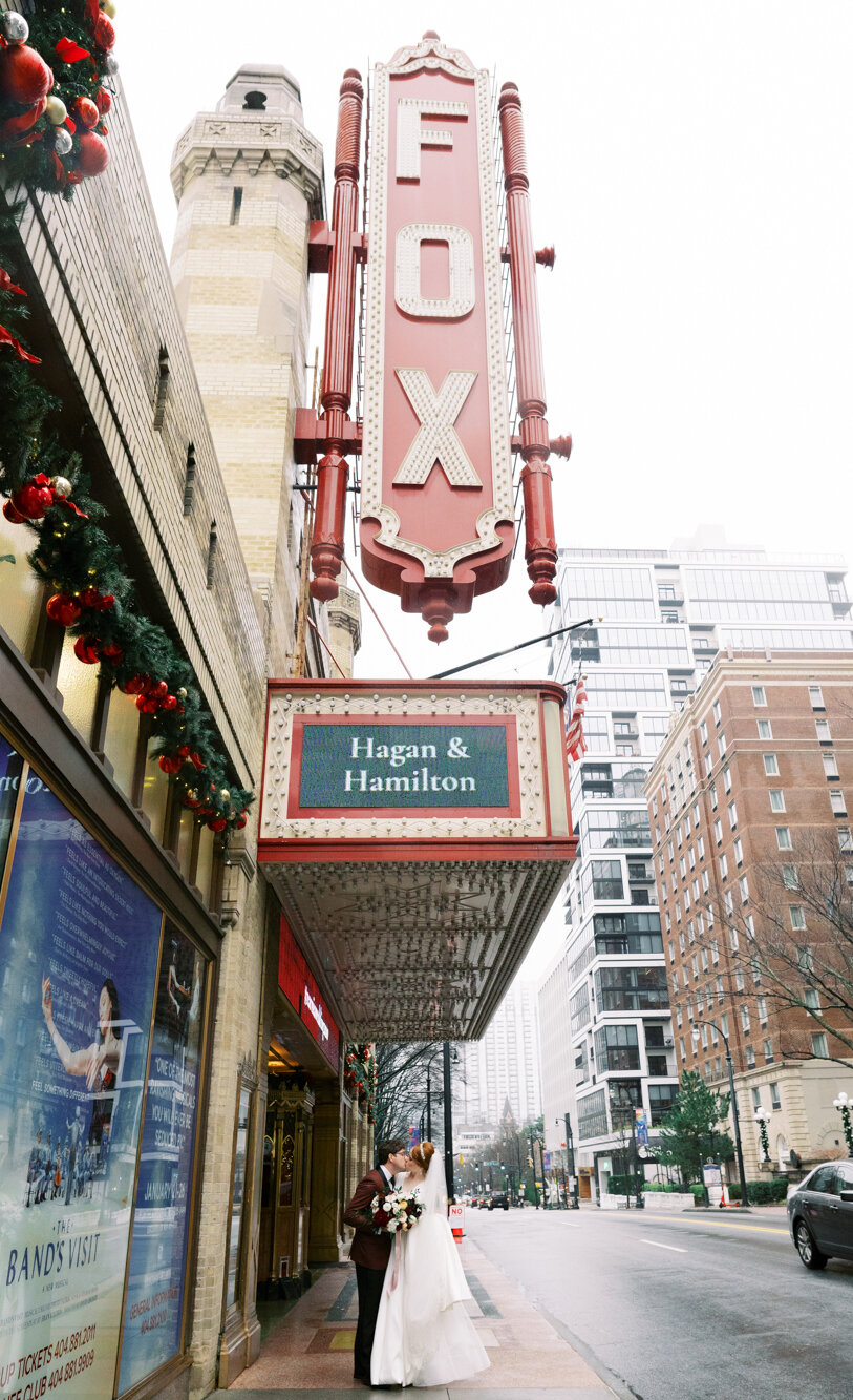 Fox-Theatre-Wedding-Atlanta-MC-Hannah-Forsberg-17.jpg