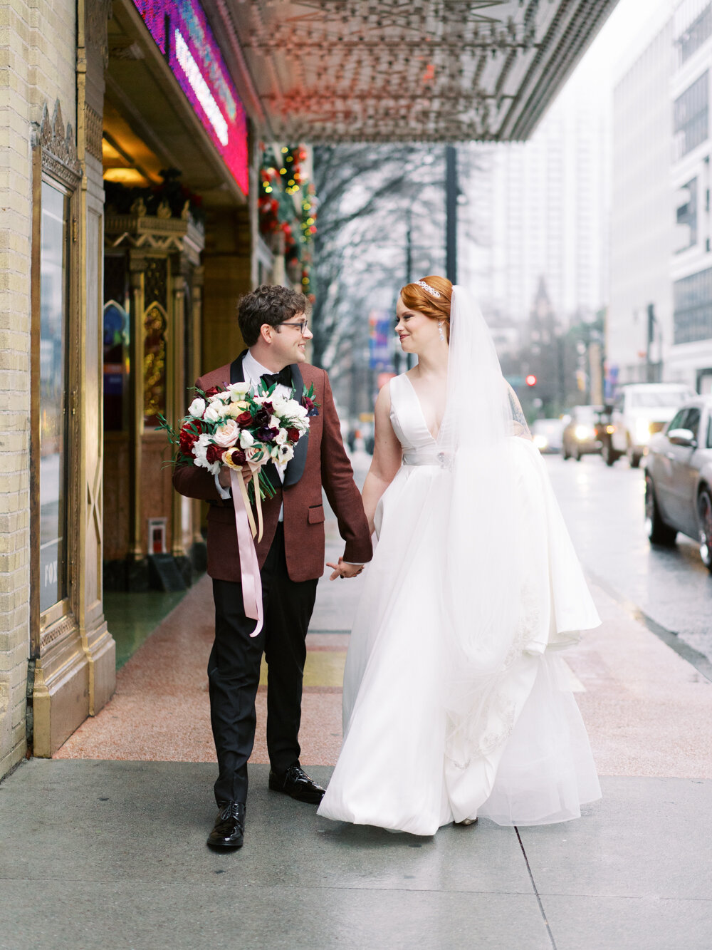 Fox-Theatre-Wedding-Atlanta-MC-Hannah-Forsberg-18.jpg