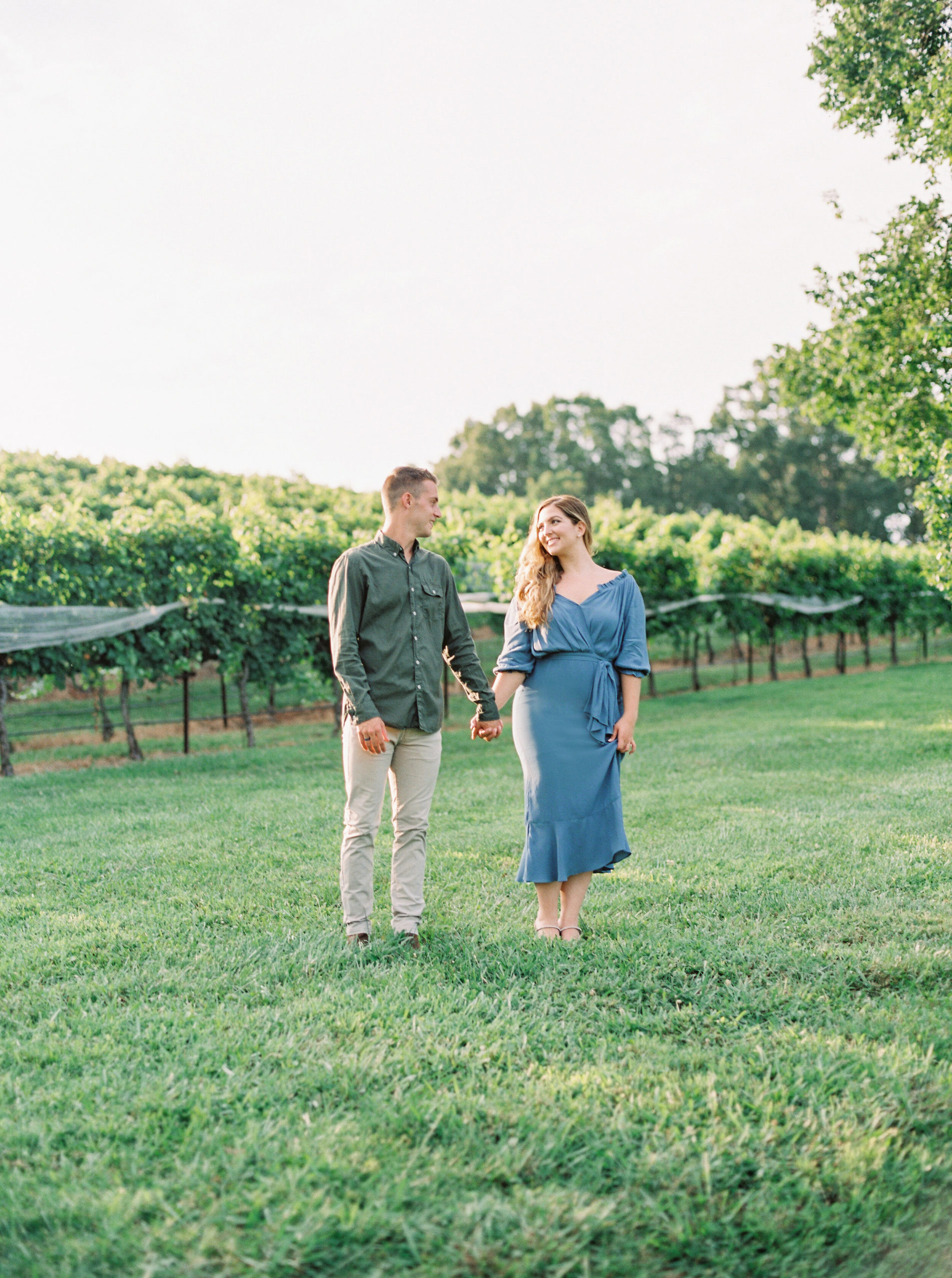 montaluce-winery-engagement-session-fine-art-film-dahlonega-atlanta-georgia-october-2020 (11).jpg