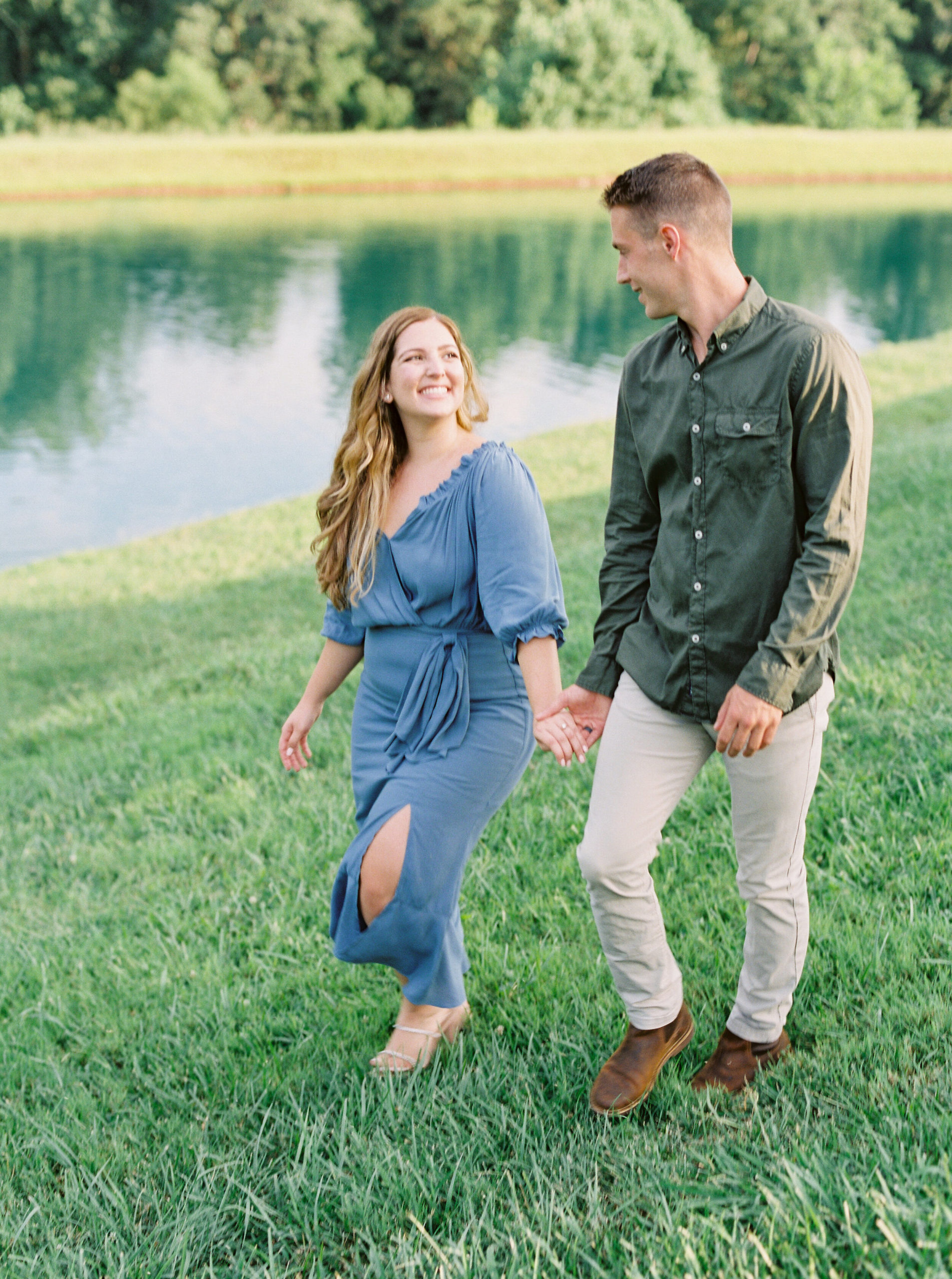 montaluce-winery-engagement-session-fine-art-film-dahlonega-atlanta-georgia-october-2020 (13).jpg