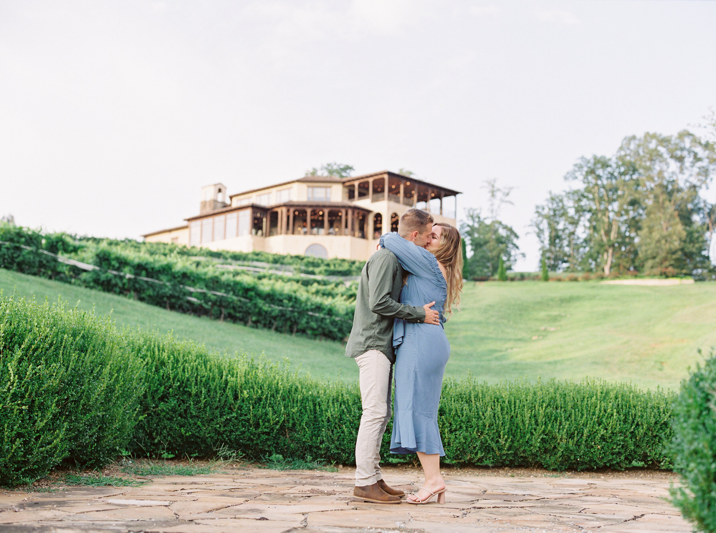 montaluce-winery-engagement-session-fine-art-film-dahlonega-atlanta-georgia-october-2020 (15).jpg