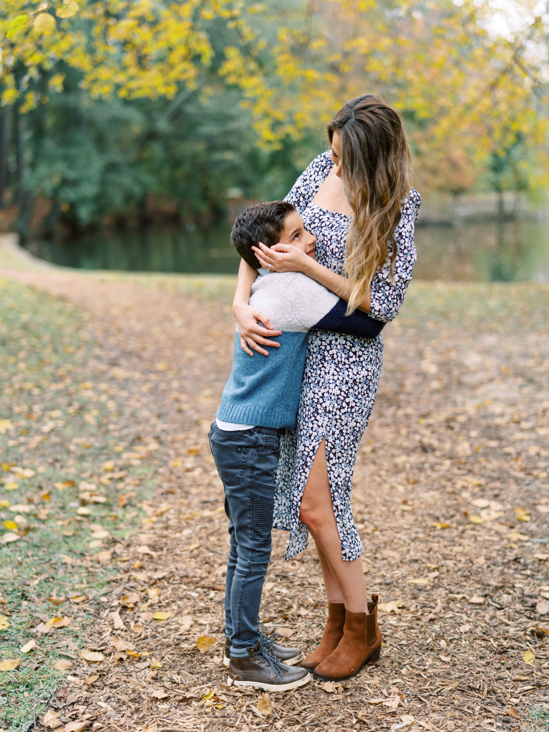 buckhead-atlanta-family-photos-Duck-pond-hannah-forsberg-film-photographer-7.jpg