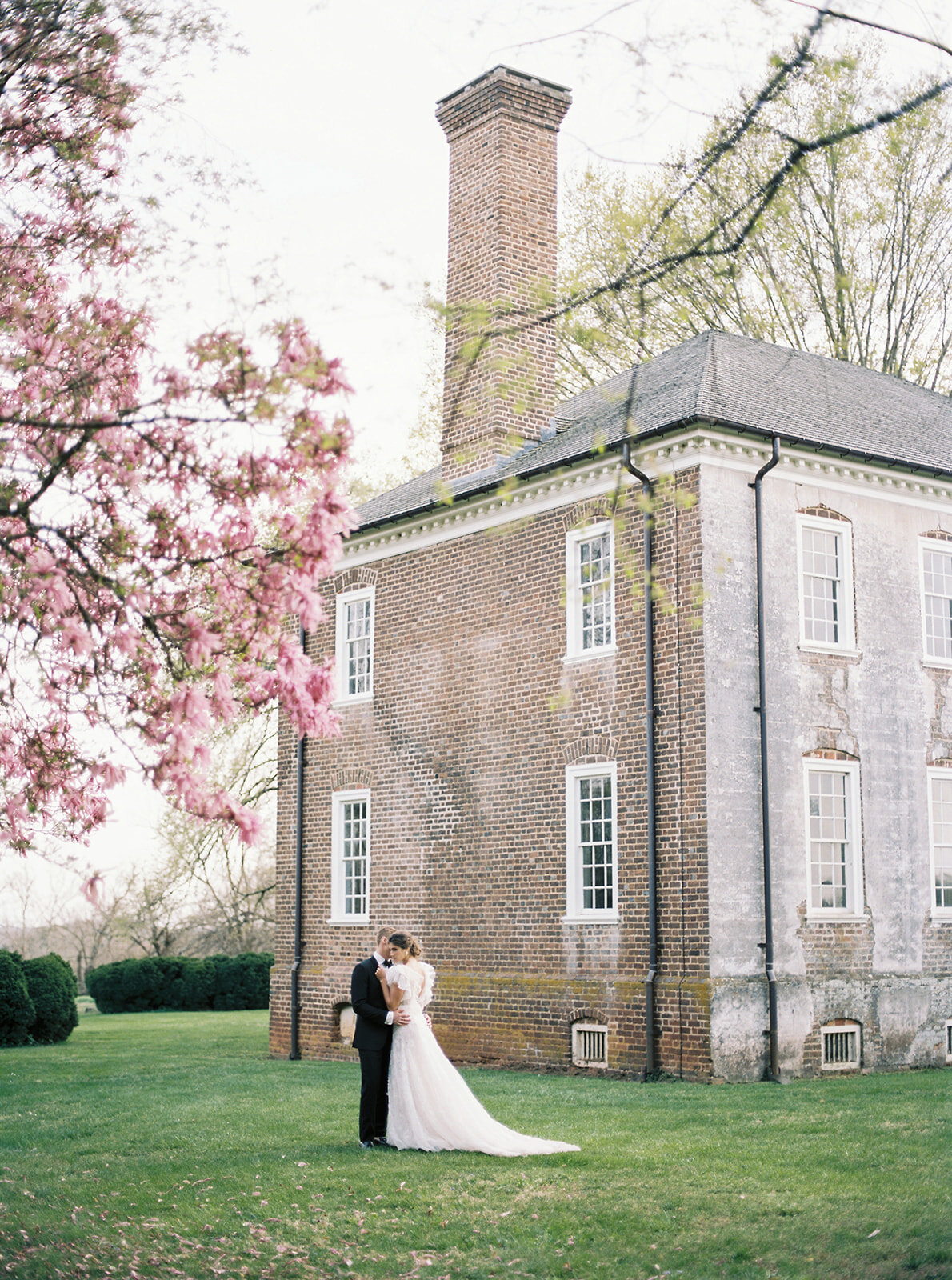 salubria-manor-washington-dc-virginia-wedding-photographer-fine-art-film-hannah-forsberg0025.JPG