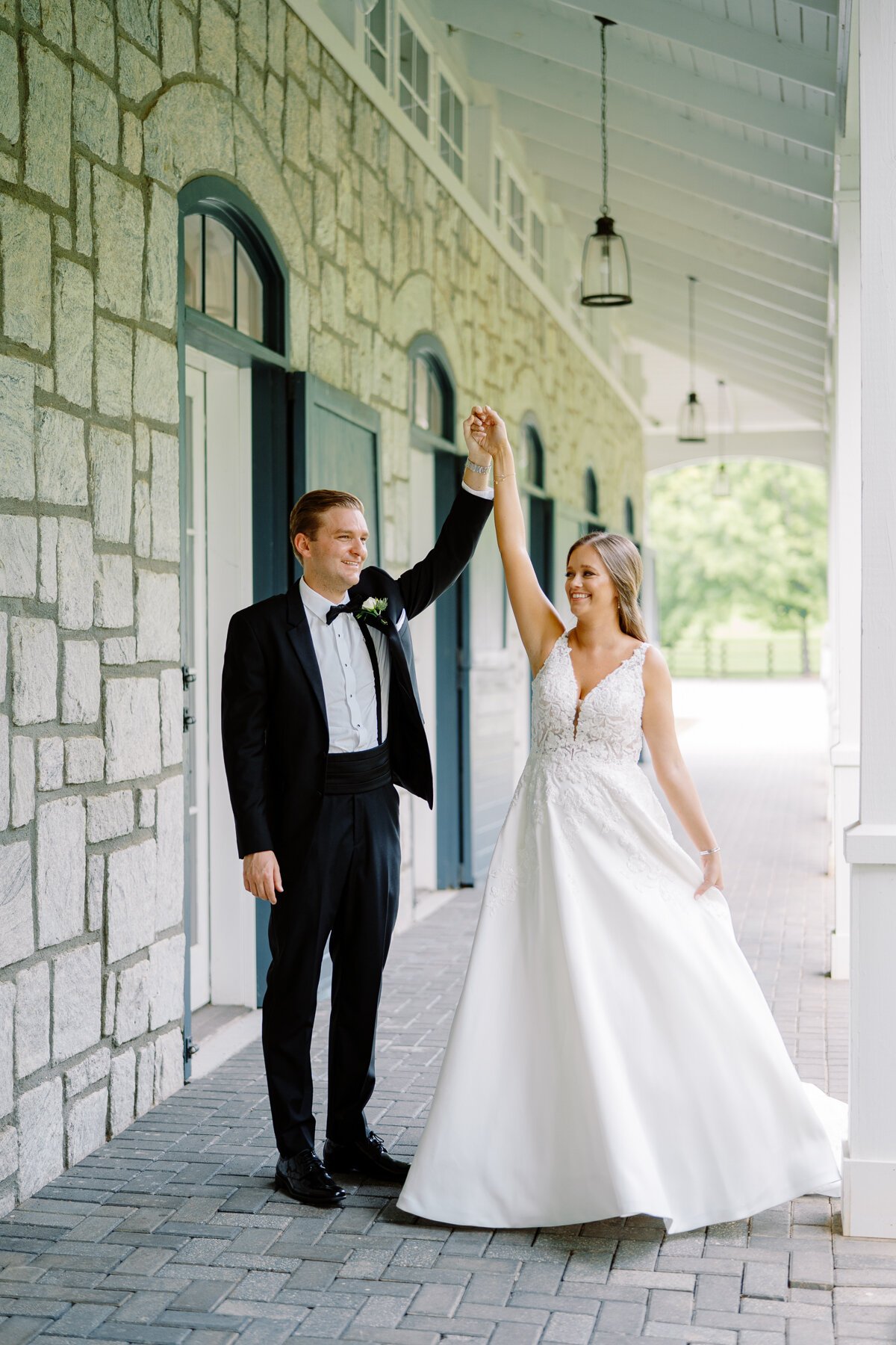 Foxhall Resort Wedding at Stables Legacy Lookout - Atlanta Film Wedding Photographer Hannah Forsberg-6.jpg