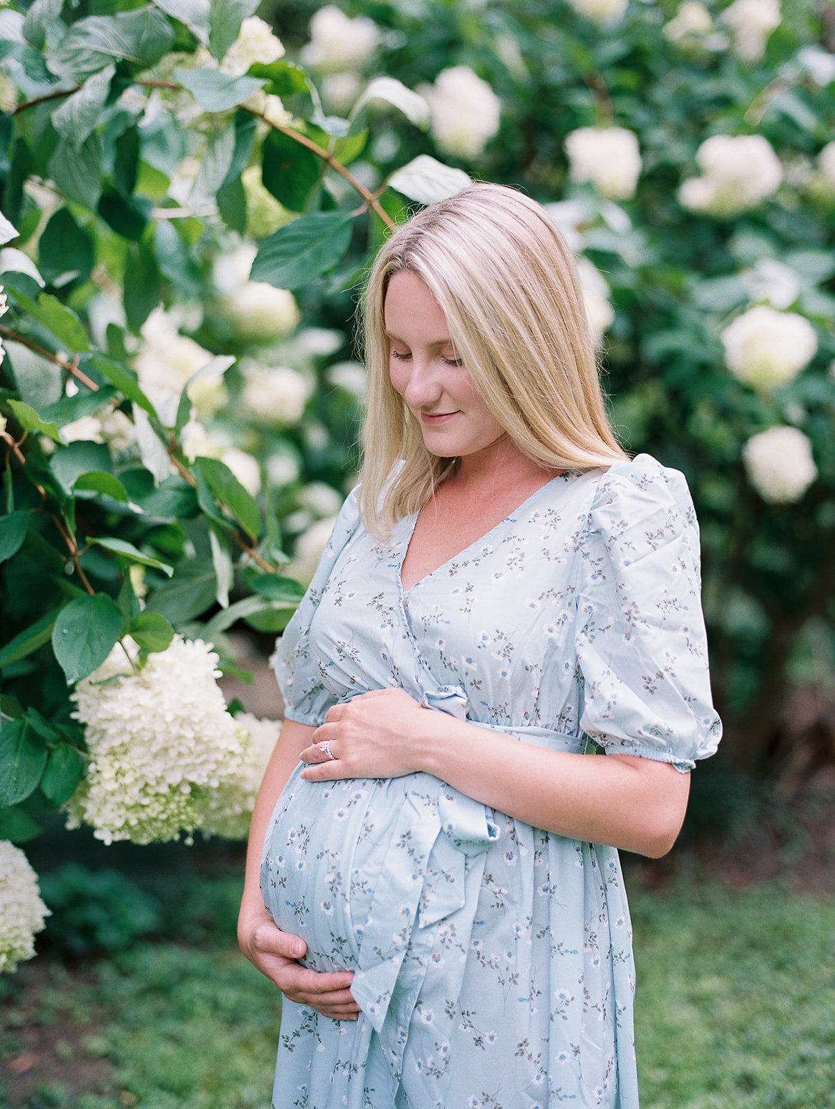 www.hannahforsberg.co_Emma&Grant_Maternity_FinalGallery_0096_websize (1).jpg