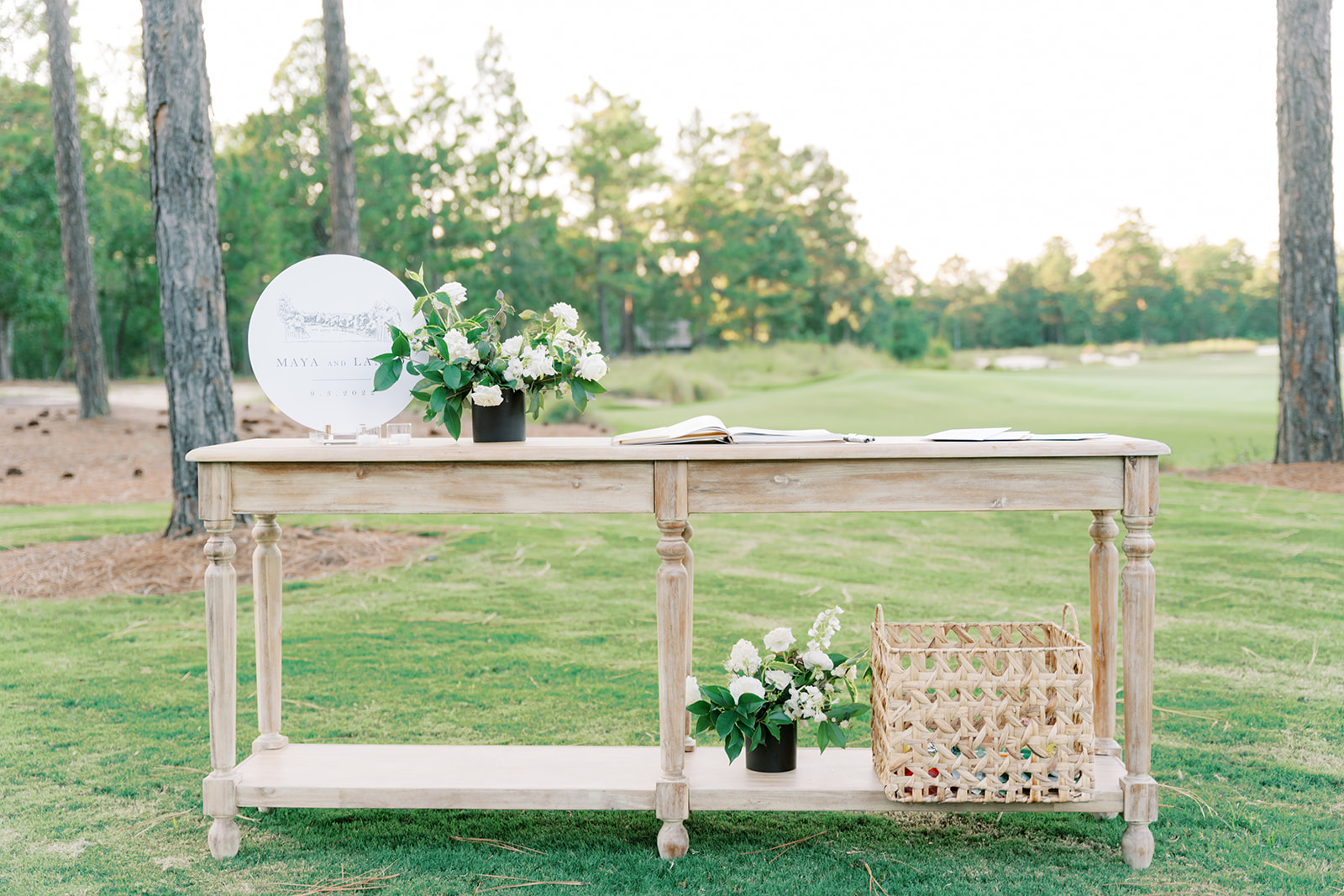 PGA Golf Player Lanto Griffin marries wife at Dormie Golf Club with a beautiful sailcloth tented reception wedding www.hannahforsberg.com