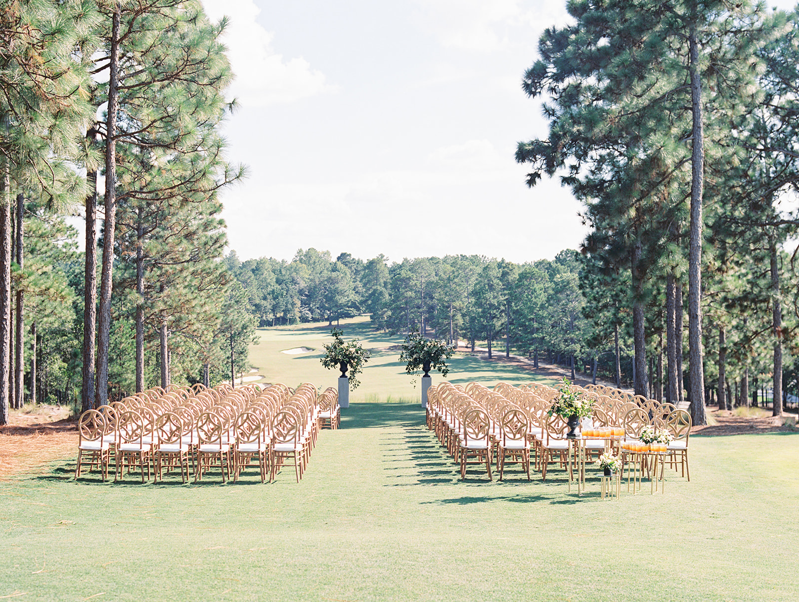 PGA golf tour player lanto griffin marries maya brown in beautiful wedding on golf course, exclusive wedding photos by Hannah Forsberg www.hannahforsberg.com, destination wedding photographer