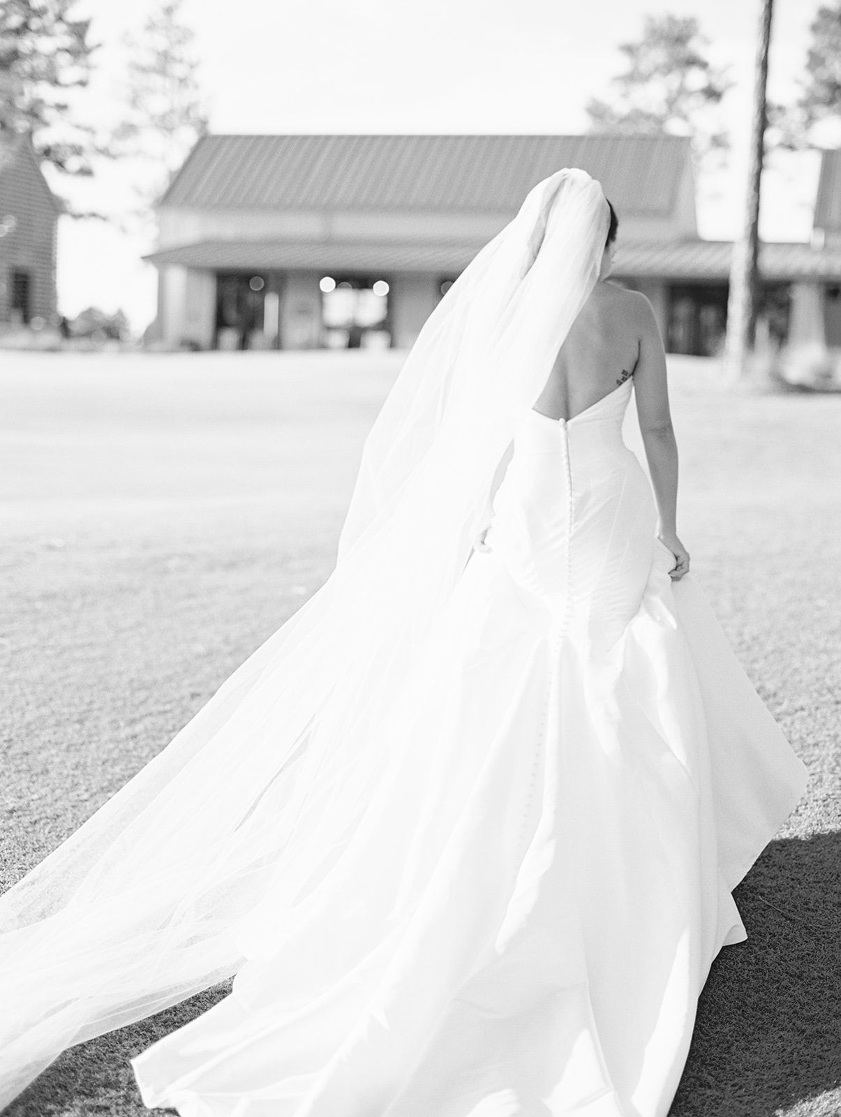 Lanto Griffin married maya brown at Dormie Golf Club, stunning bridal portrait