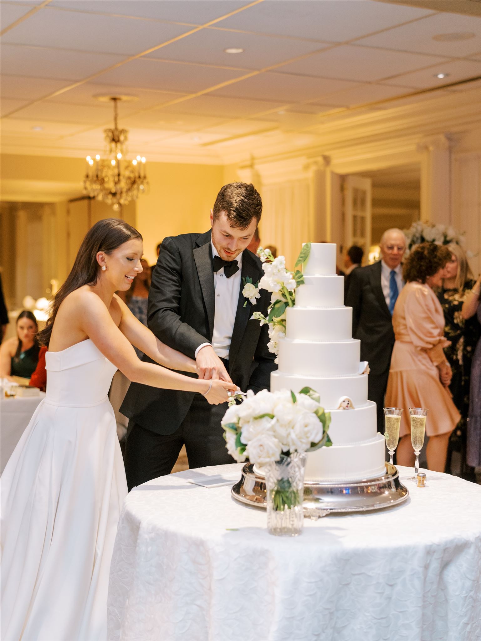 timeless elegant classic reception cake cutting champagne tower photos fine art film wedding photographer hannah forsberg atlanta town country club