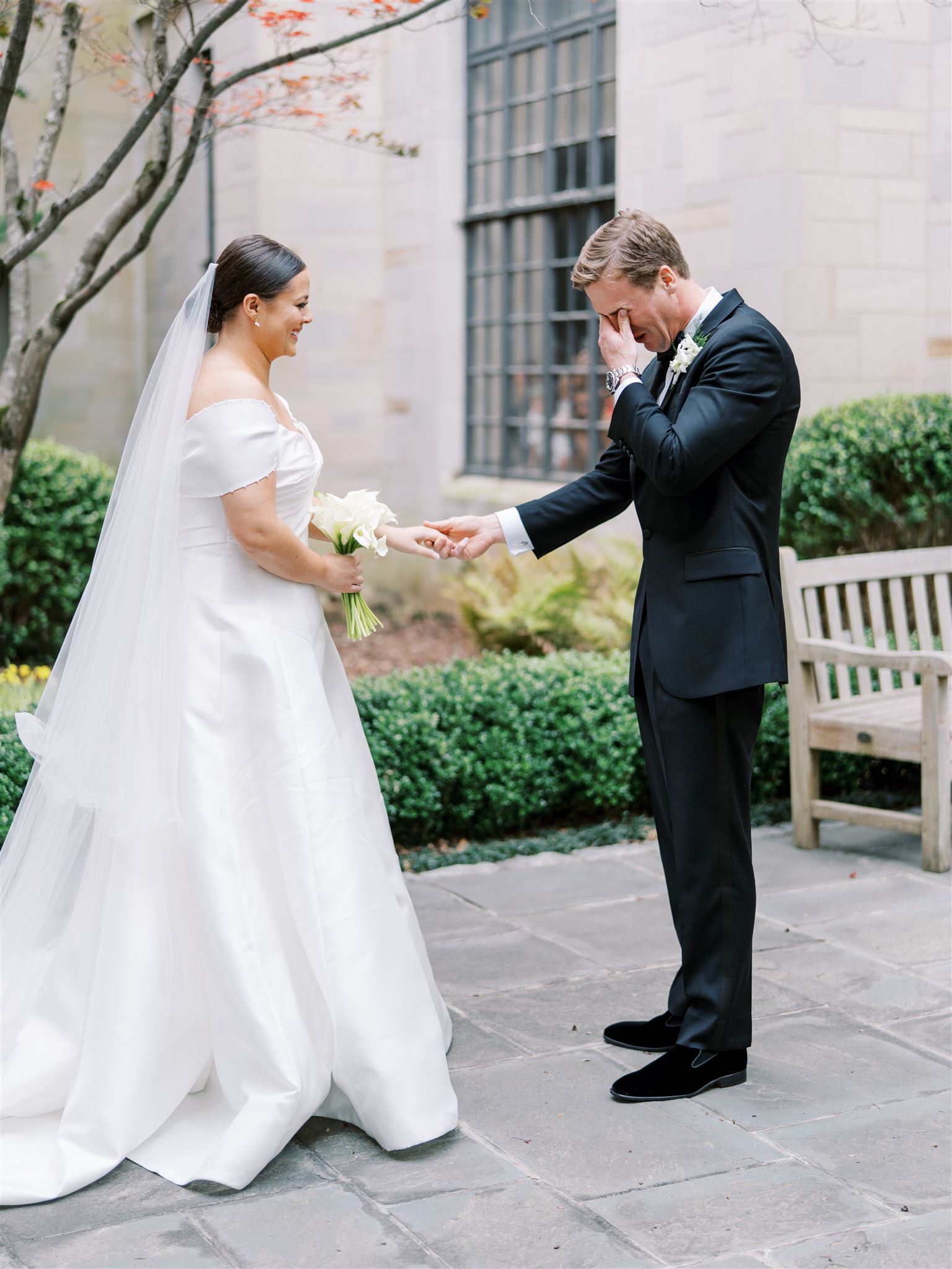 Bride and Groom first look at Atlanta Athletic Club Wedding Photos by Luxury Destination Photographer Hannah Forsberg